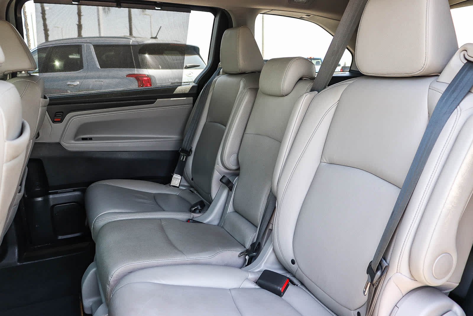 Thumbnail: 2023 Honda Odyssey - 23