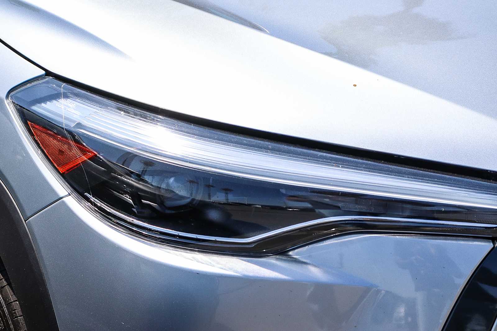 2023 Toyota Corolla Cross XLE photo 2