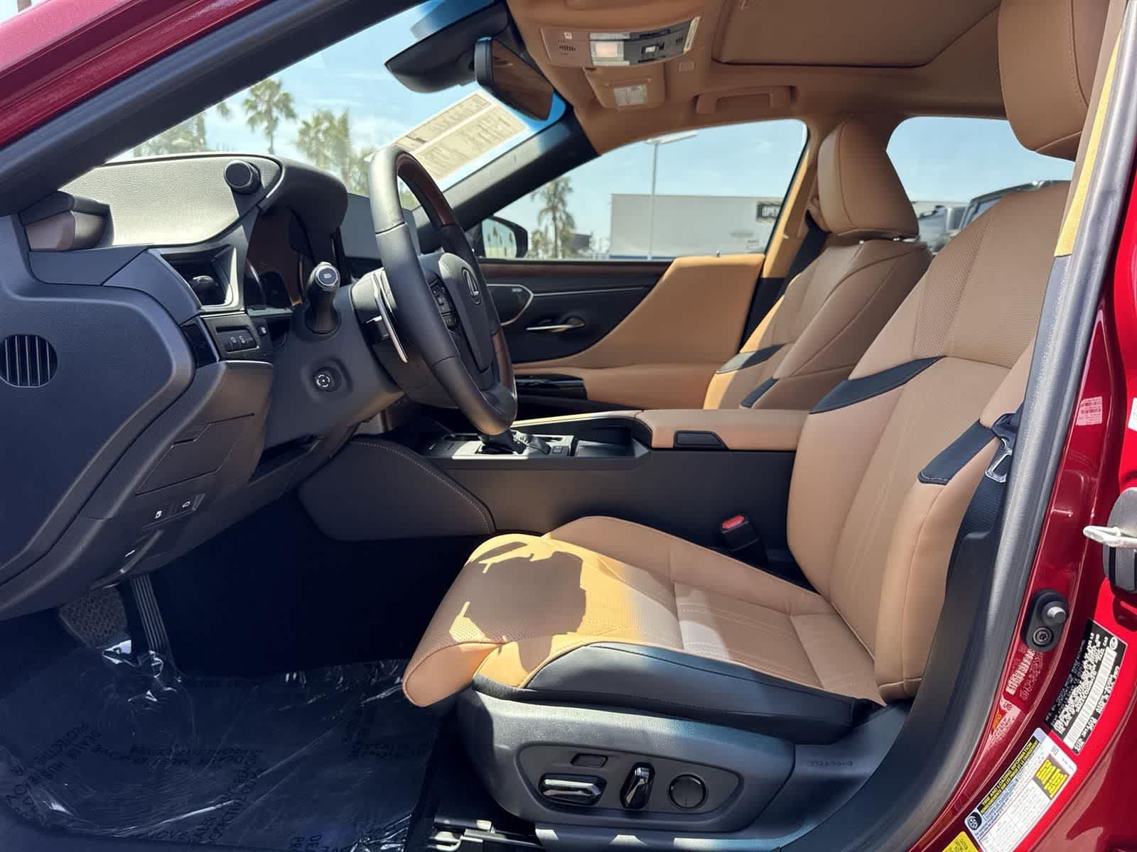 Thumbnail: 2025 Lexus ES - 23