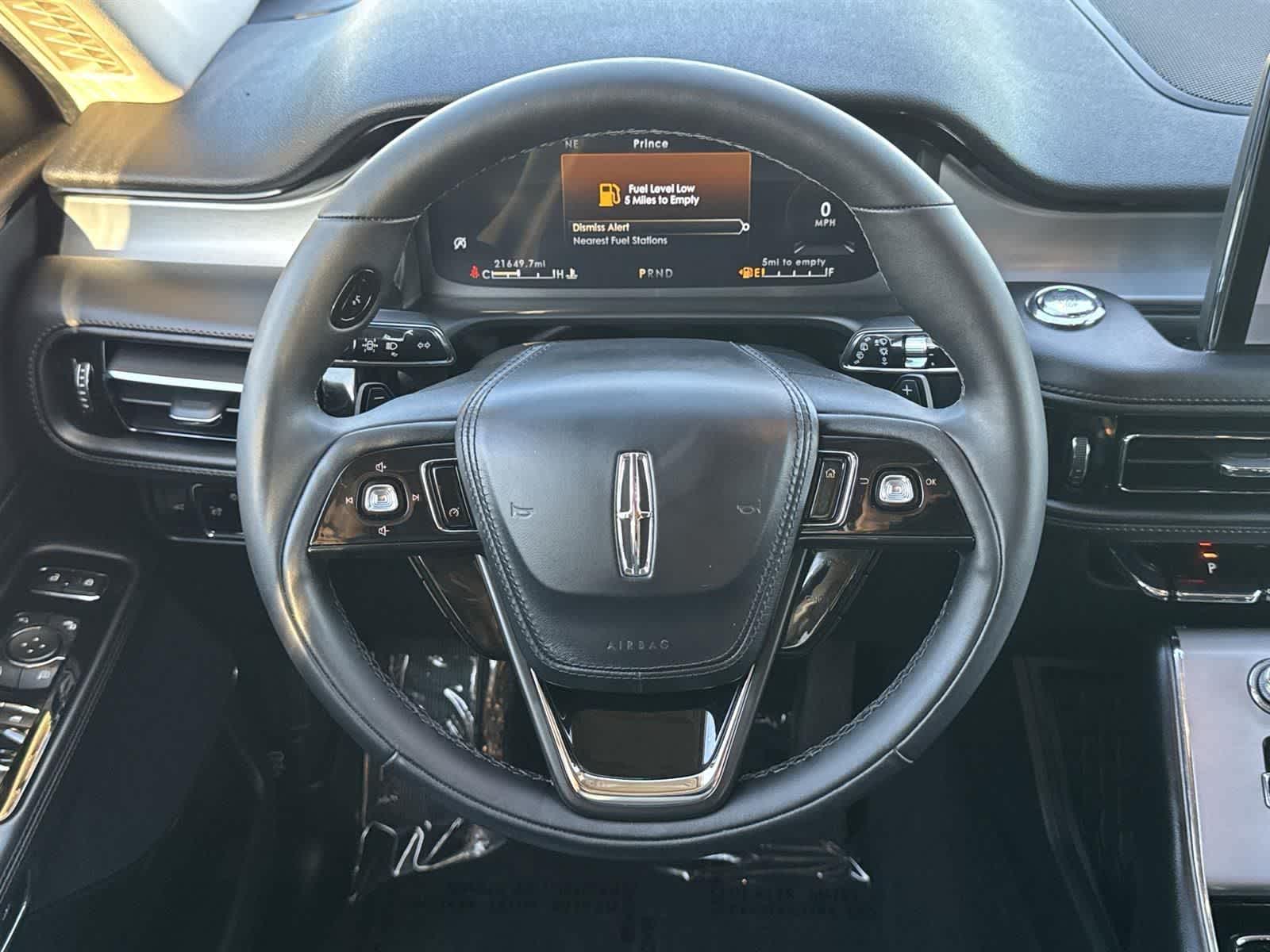 Thumbnail: 2023 Lincoln Aviator - 22