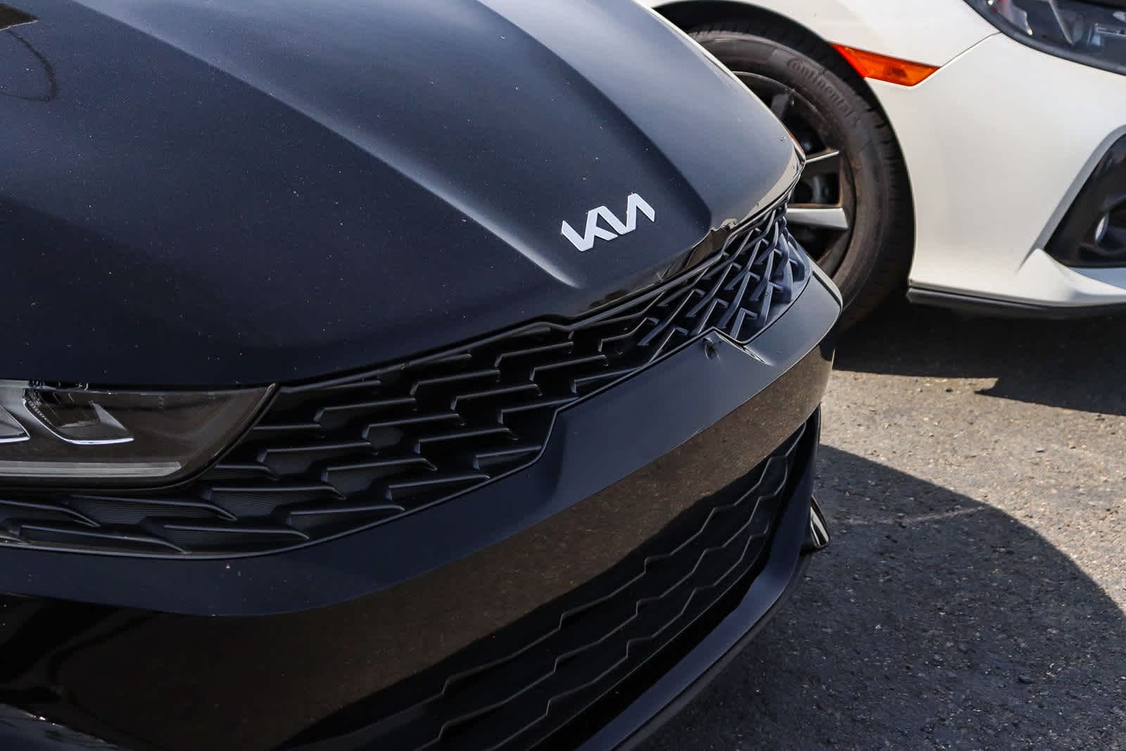 2023 Kia K5 GT photo 3