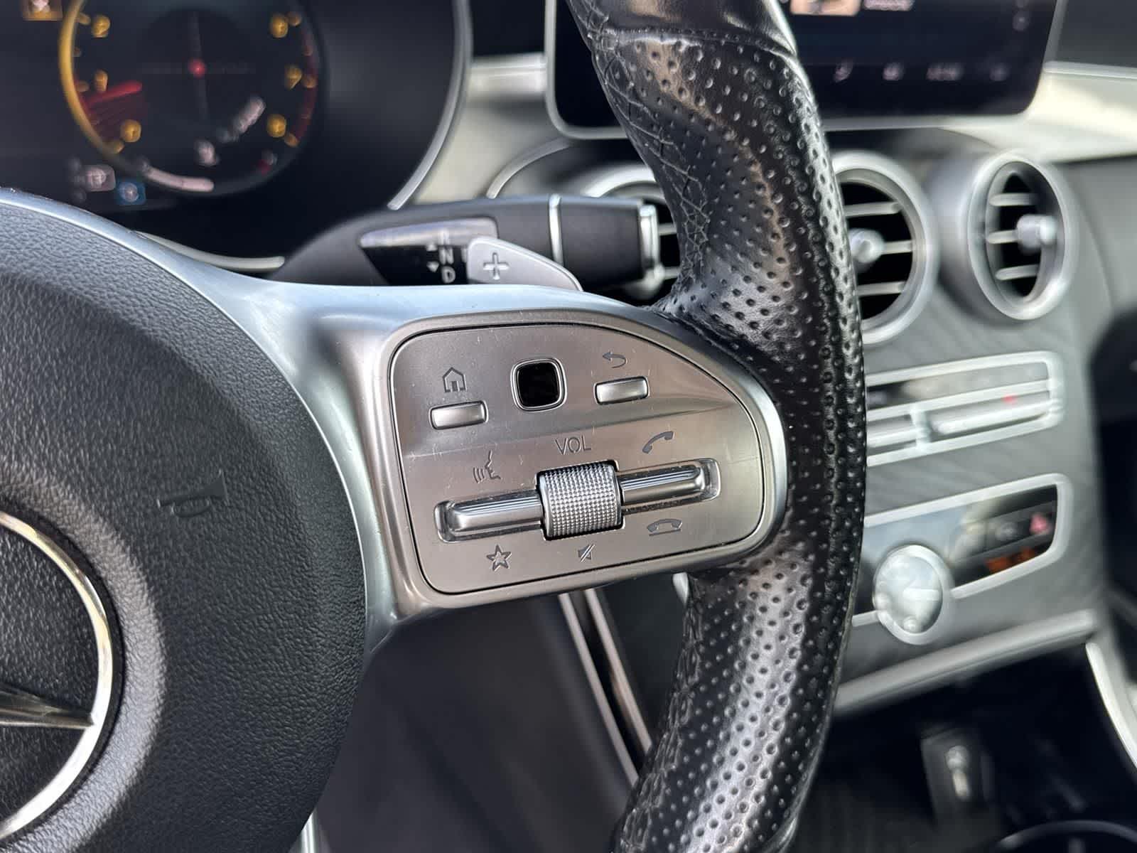 Thumbnail: 2023 Mercedes-Benz C-Class - 12