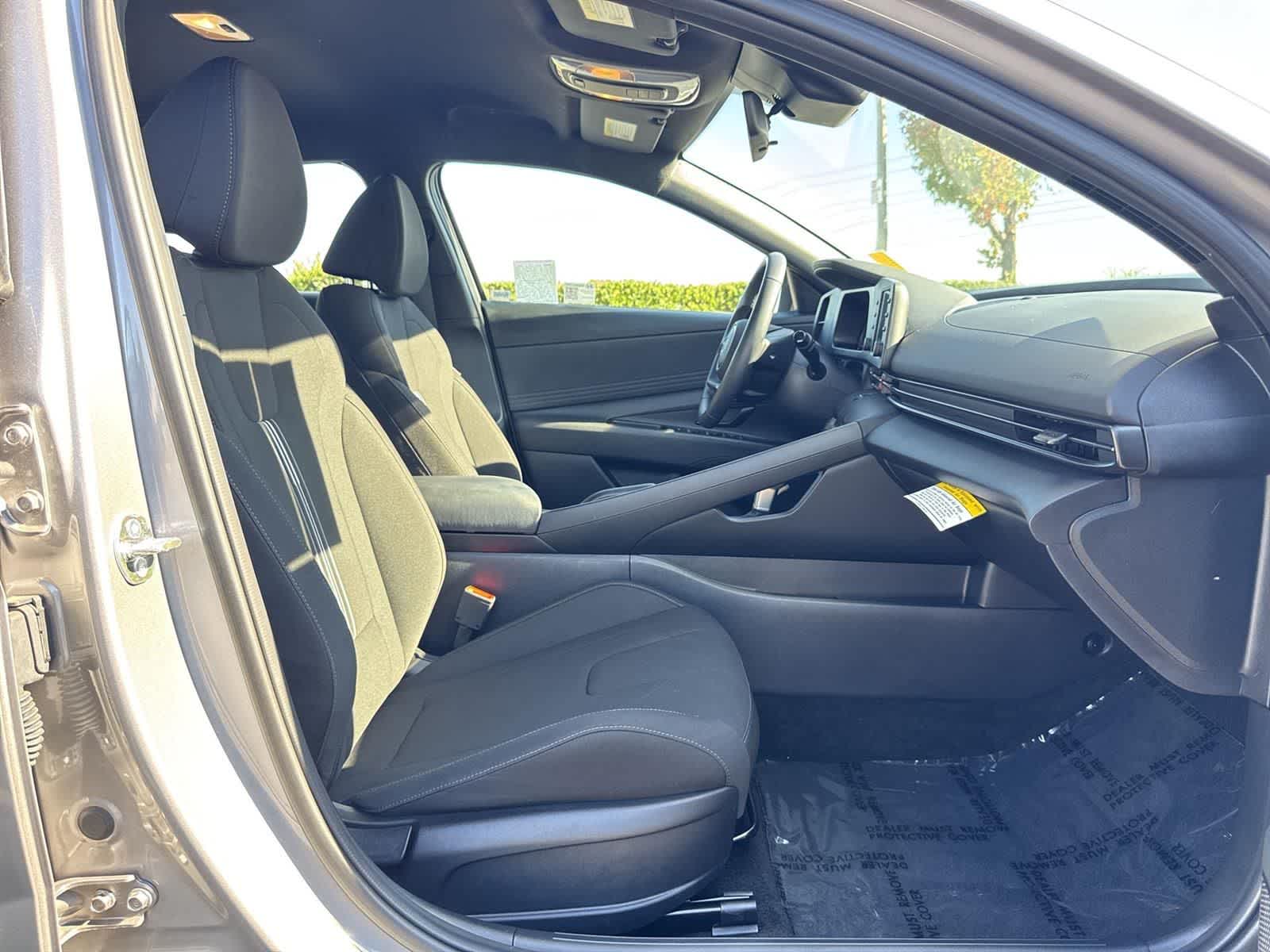 Thumbnail: 2025 Hyundai Elantra - 37