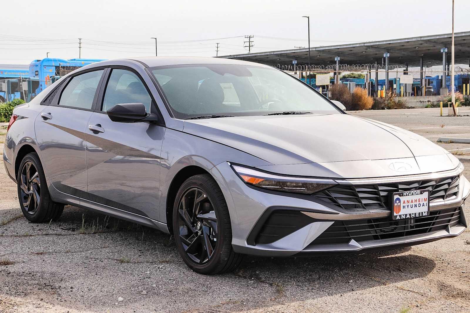 Thumbnail: 2026 Hyundai Elantra - 3