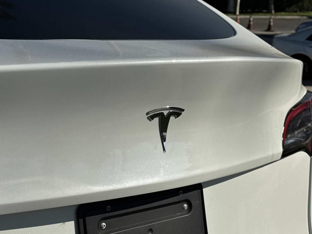 Used 2021 Tesla Model Y Standard Range SUV