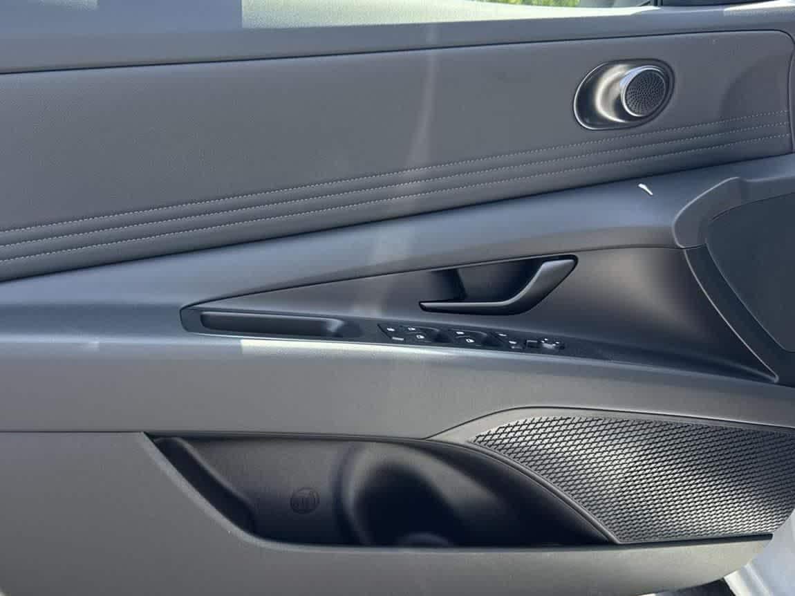 Thumbnail: 2025 Hyundai Elantra - 26