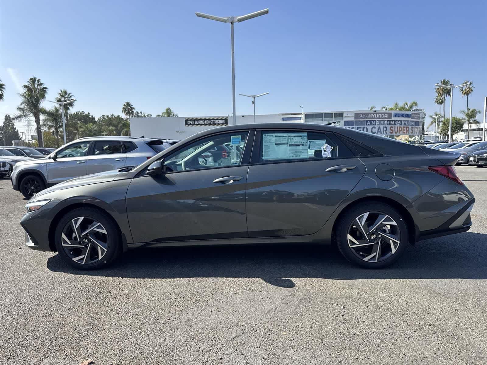 Thumbnail: 2025 Hyundai Elantra - 5