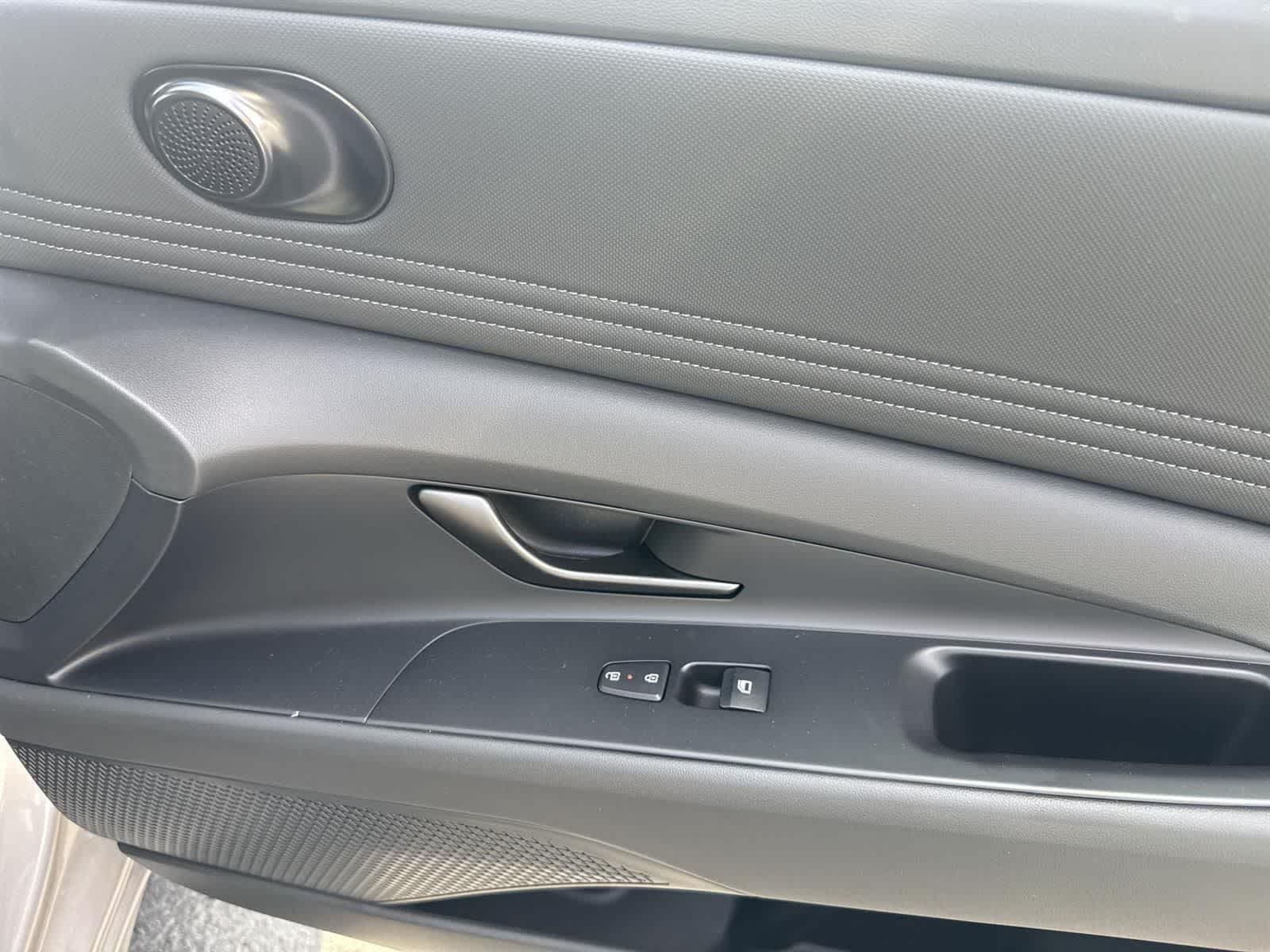 Thumbnail: 2025 Hyundai Elantra - 35