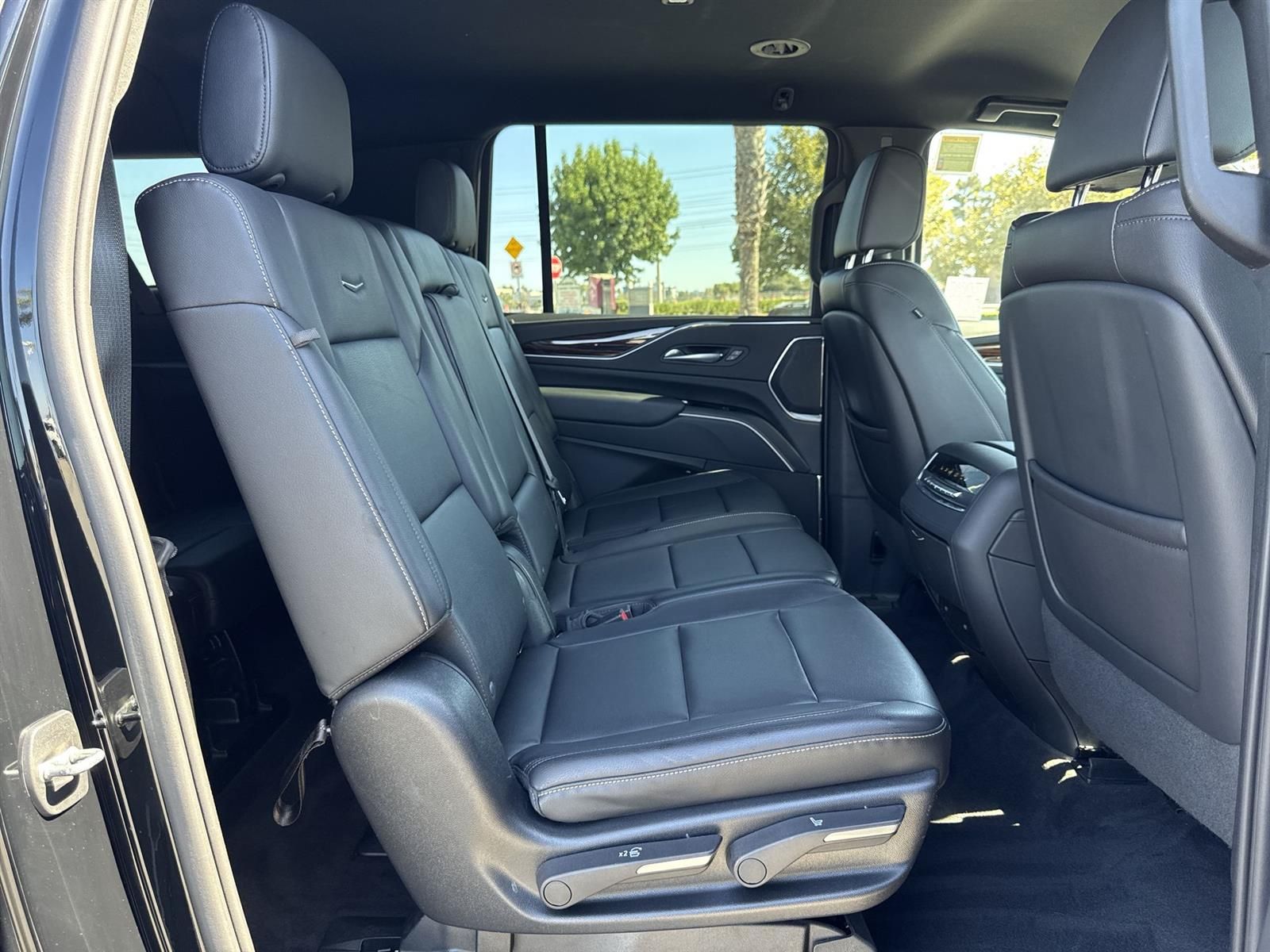 Thumbnail: 2023 Cadillac Escalade - 36