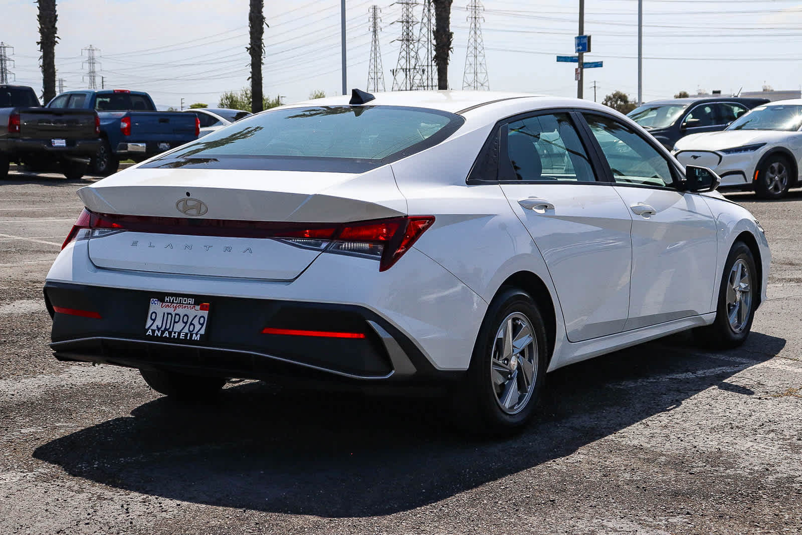 Thumbnail: 2024 Hyundai Elantra - 6