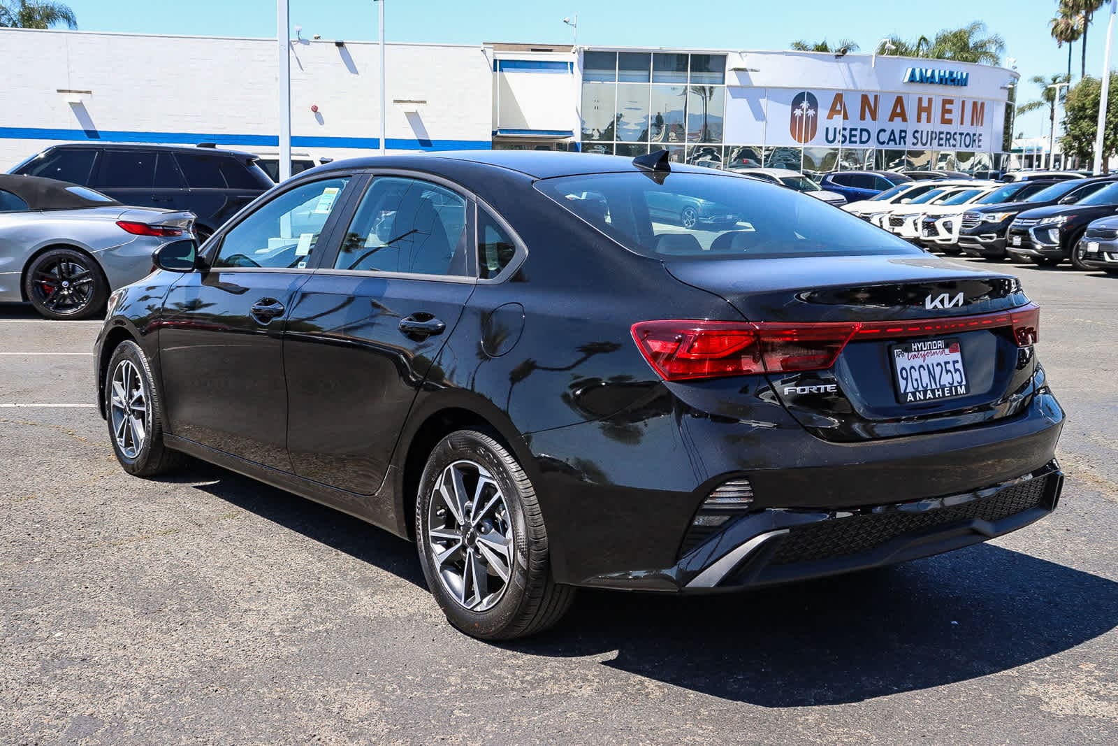 2023 Kia Forte LXS photo 3