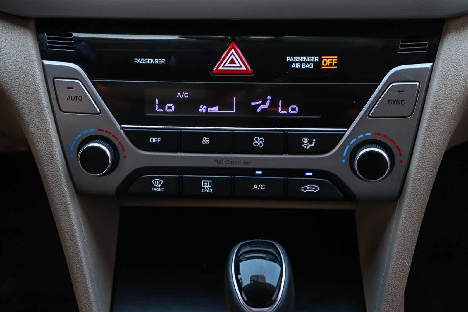 Thumbnail: 2017 Hyundai Elantra - 15