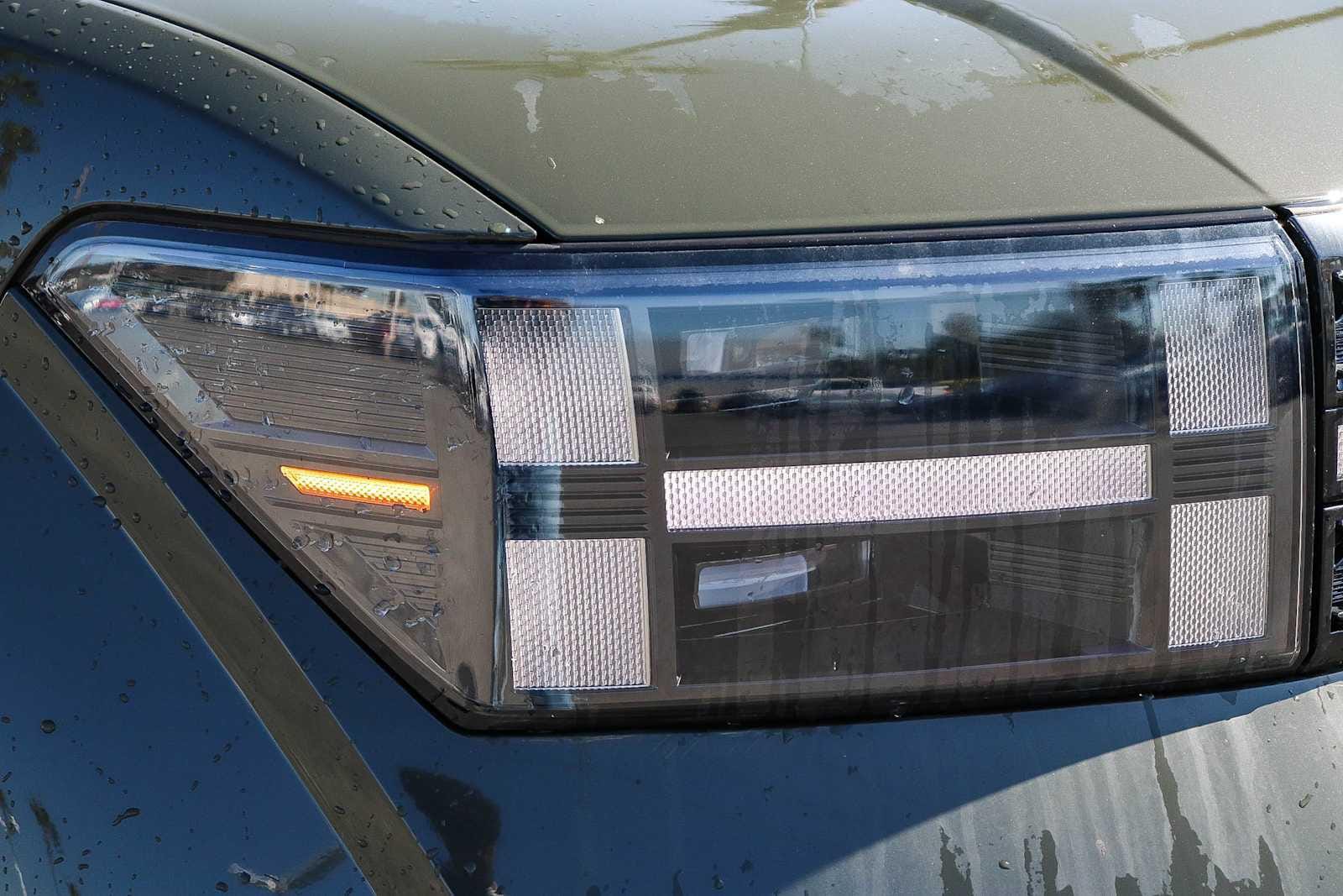 Thumbnail: 2025 Hyundai Santa Fe - 4