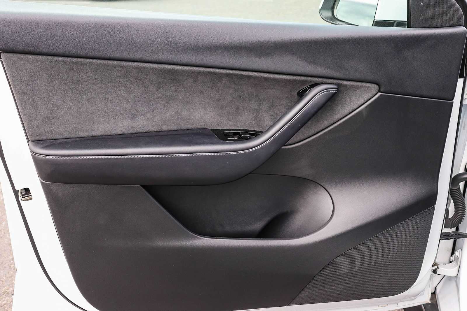 Thumbnail: 2020 Tesla Model Y - 20