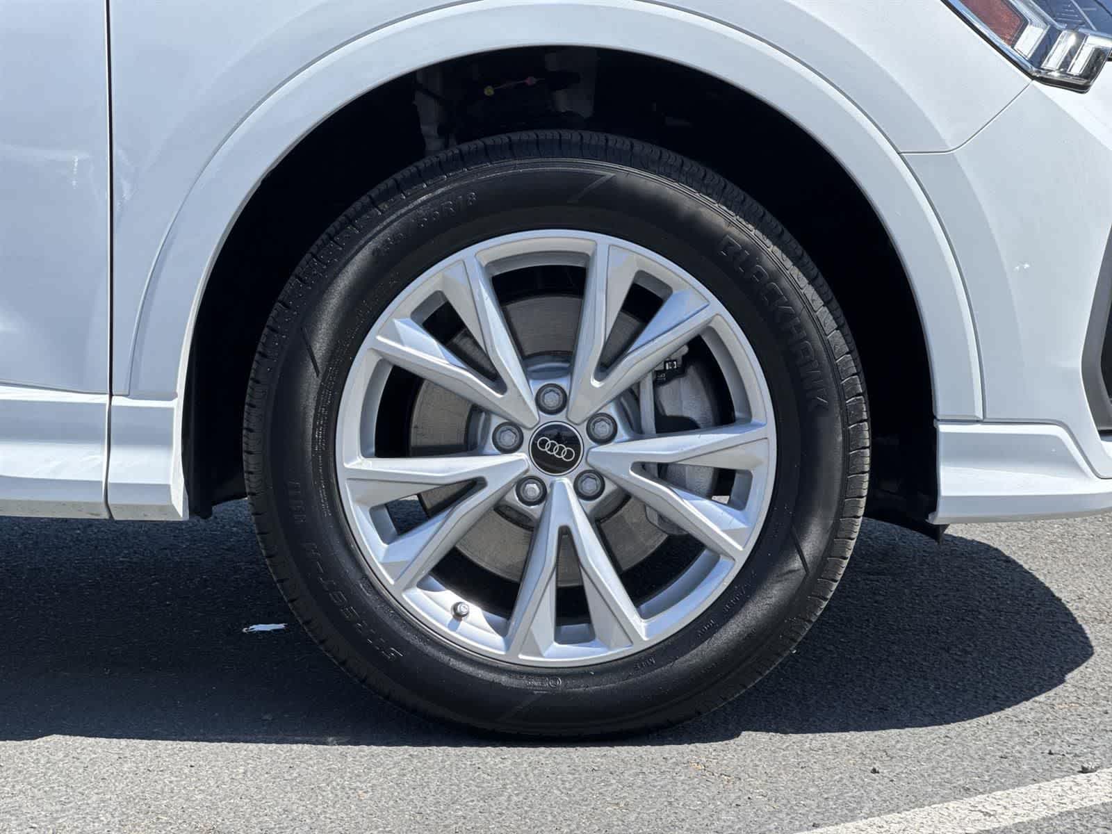 Thumbnail: 2024 Audi Q3 - 42