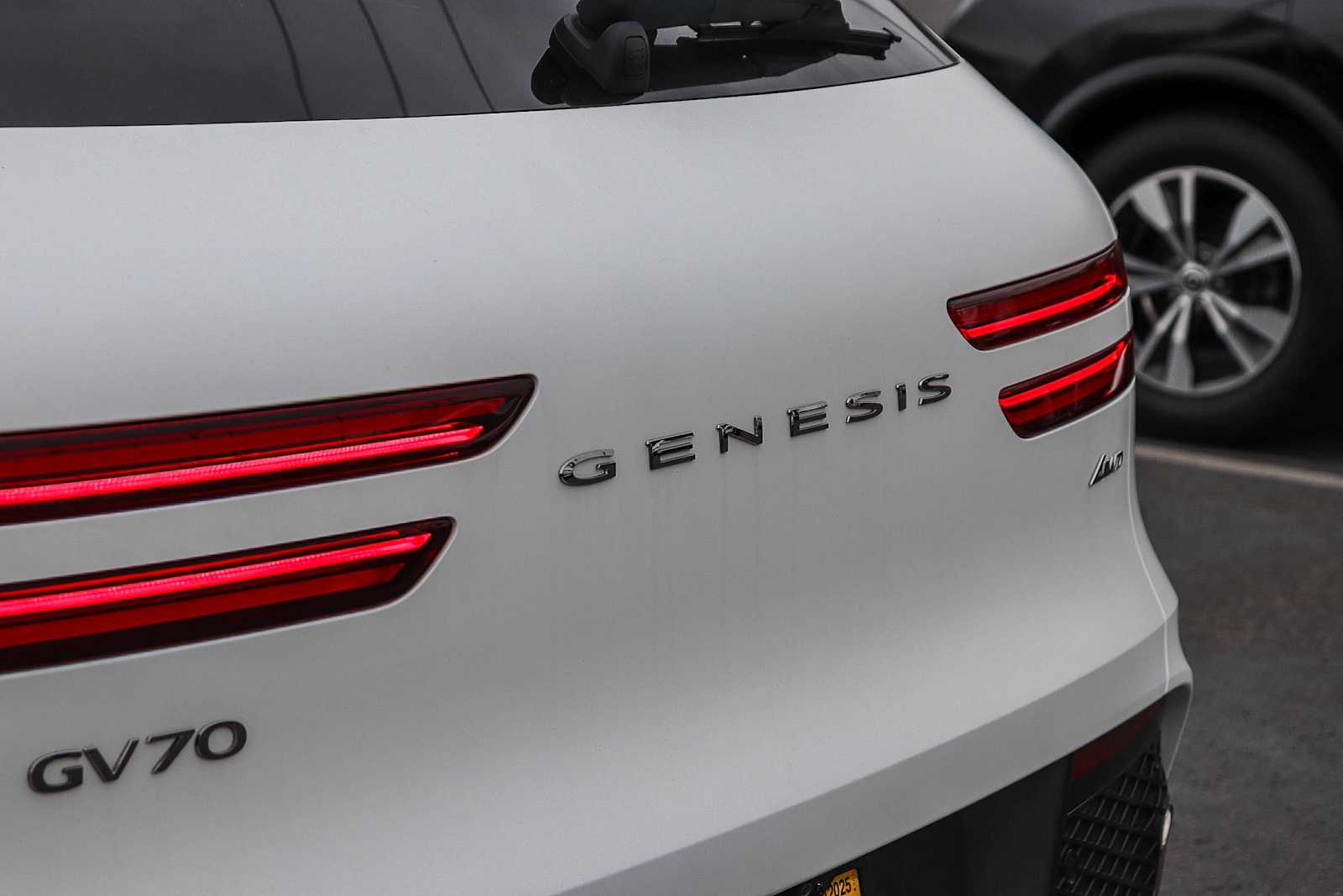 Thumbnail: 2023 Genesis GV70 - 10