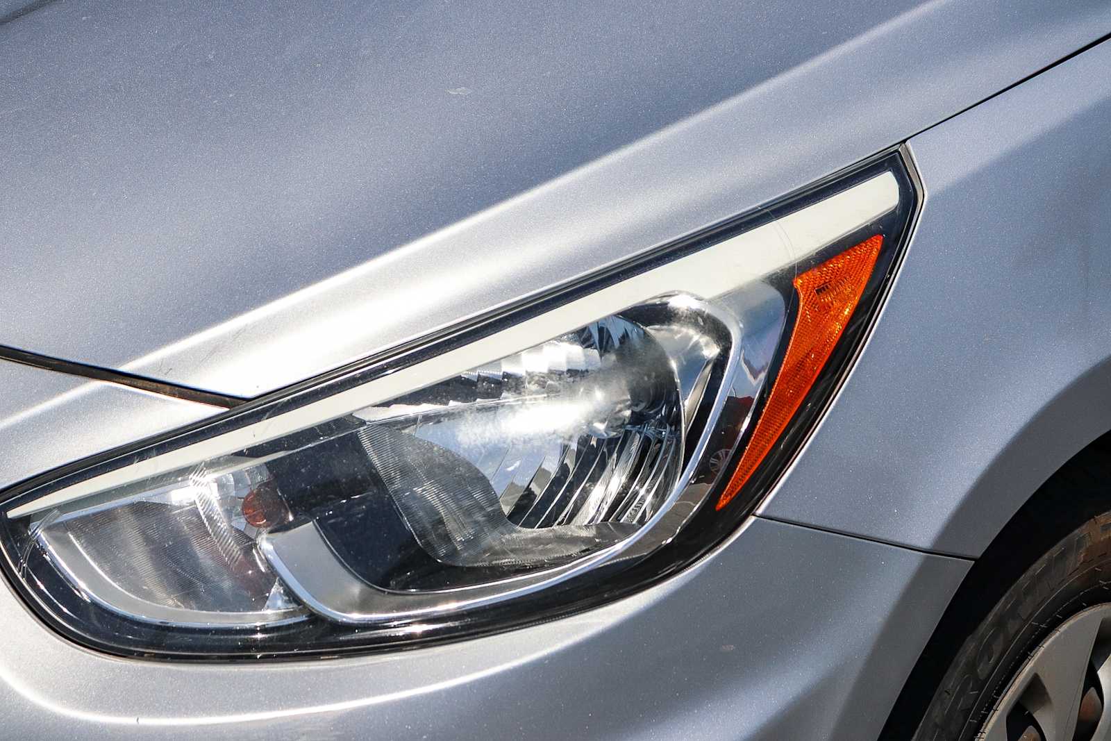 2017 Hyundai Accent SE photo 2