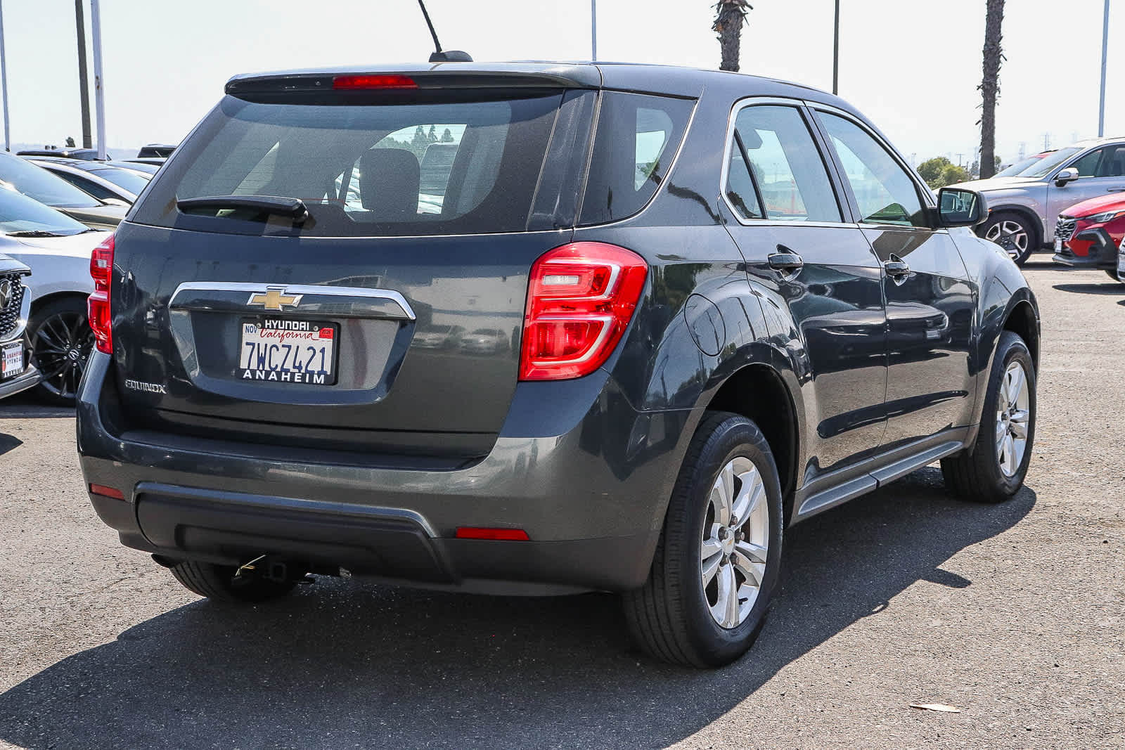 Thumbnail: 2017 Chevrolet Equinox - 6