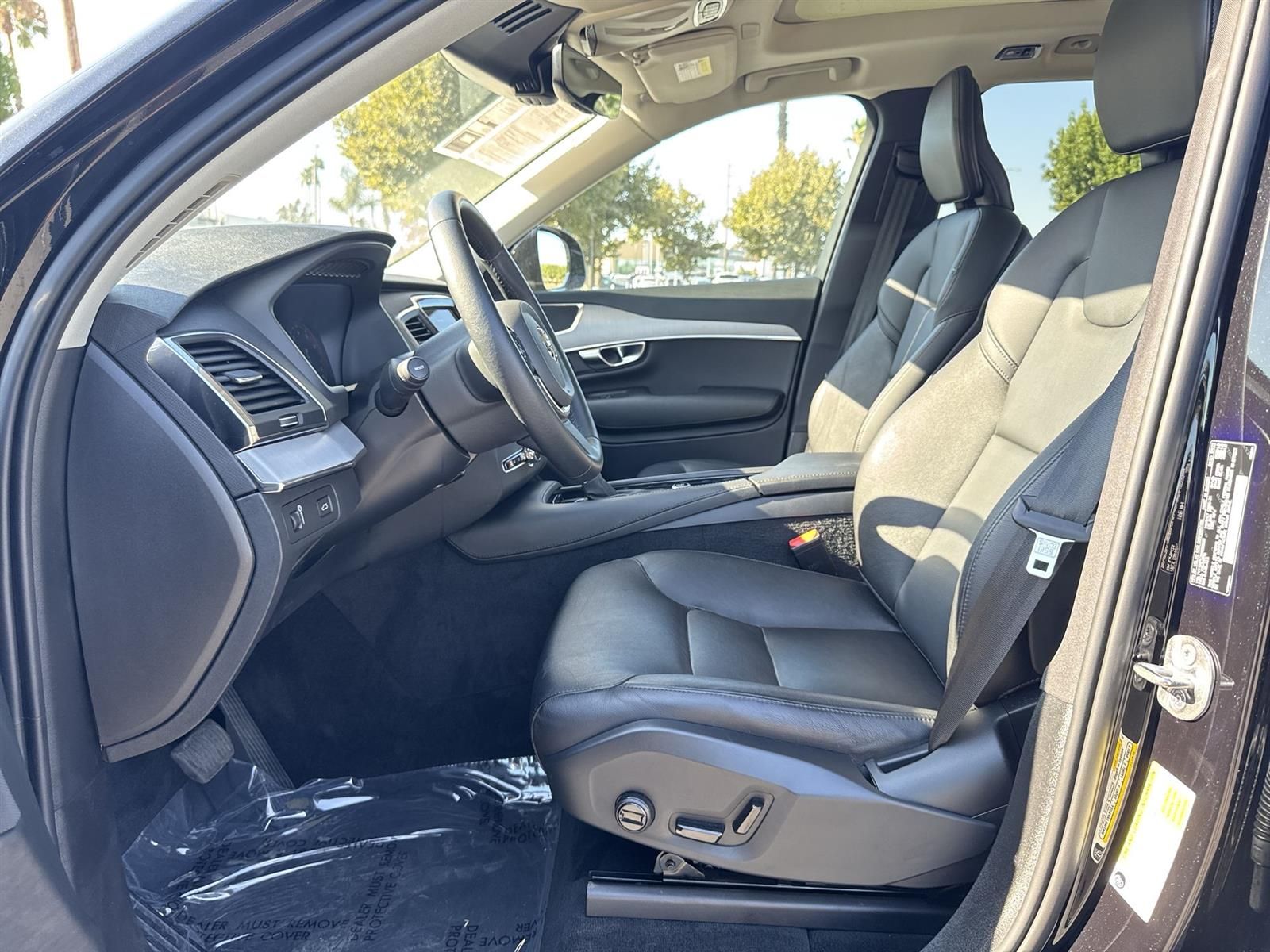 Thumbnail: 2022 Volvo XC90 - 22