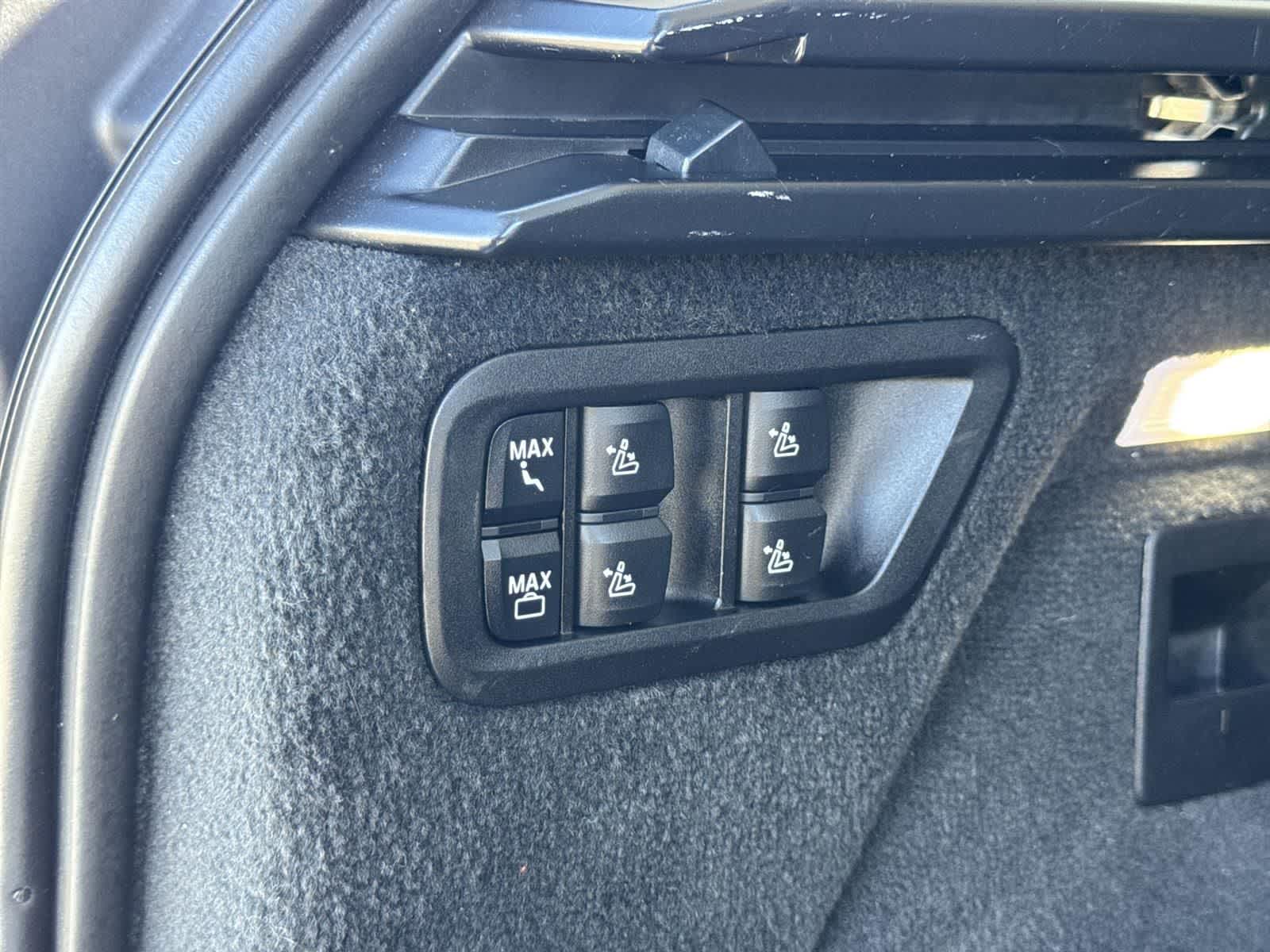 Thumbnail: 2022 BMW X7 - 38