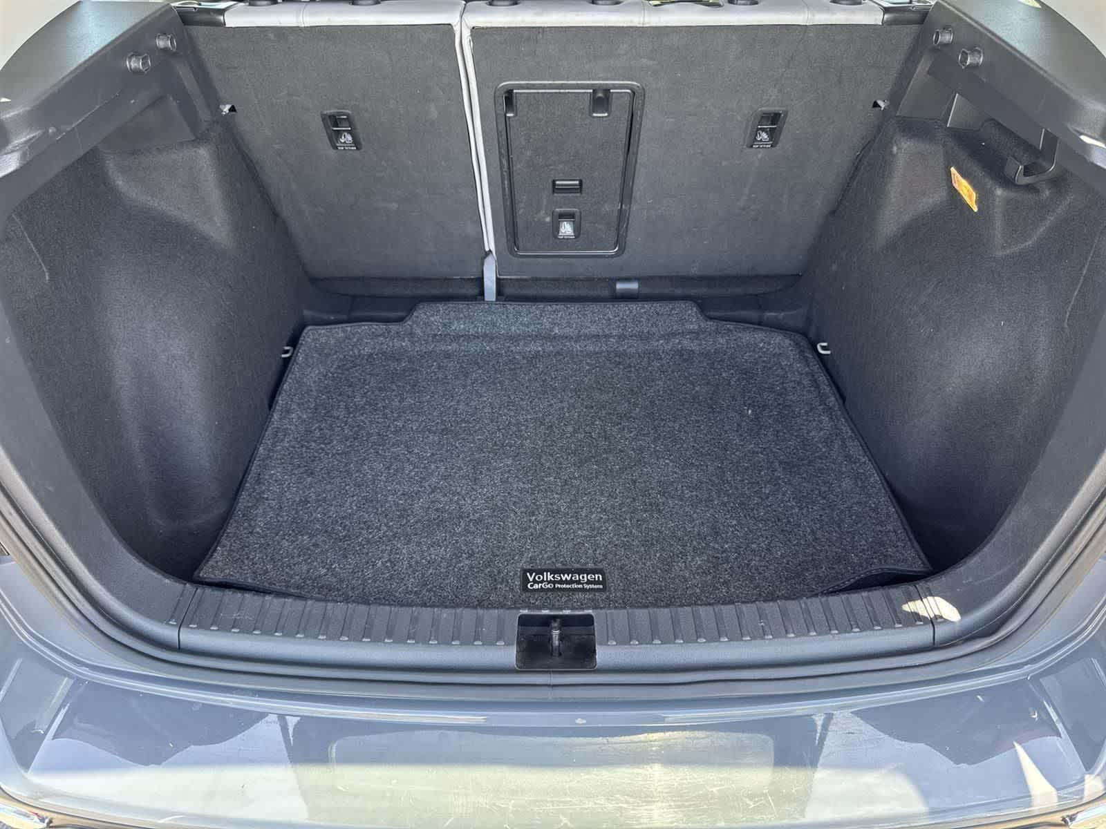 Thumbnail: 2022 Volkswagen Taos - 25