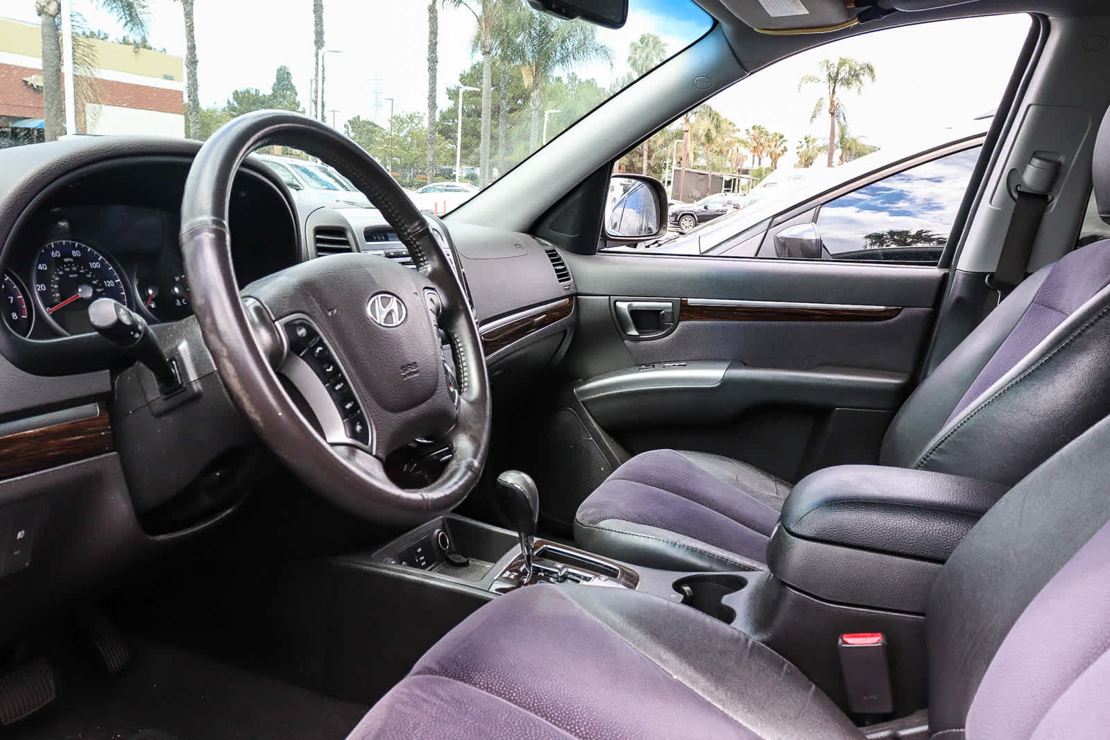 Thumbnail: 2012 Hyundai Santa Fe - 9