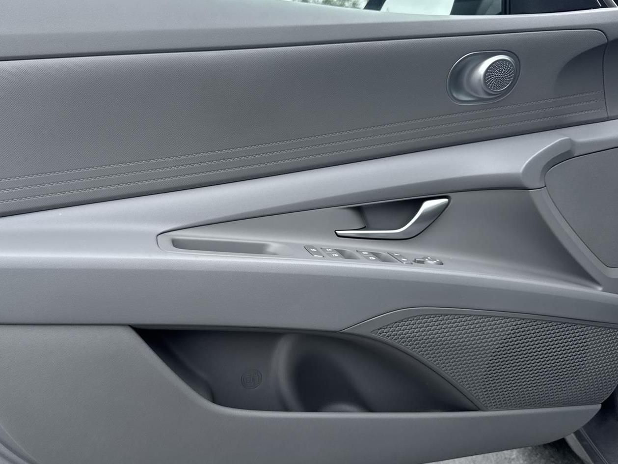 Thumbnail: 2025 Hyundai Elantra - 26
