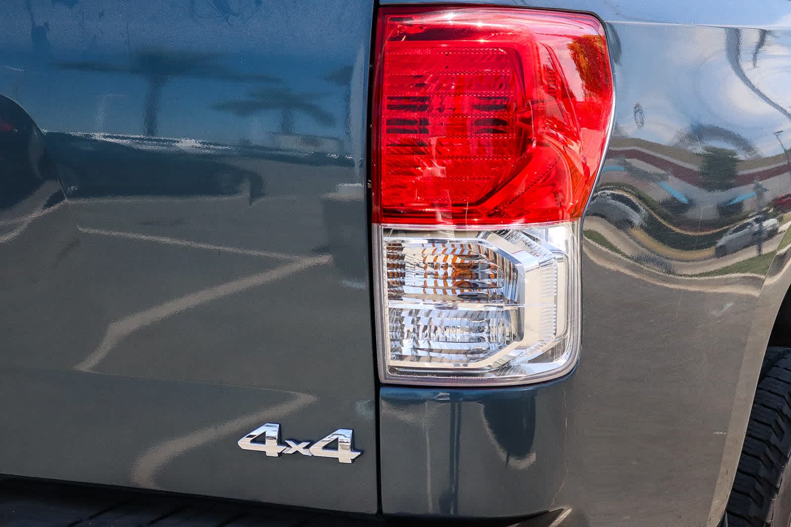 Thumbnail: 2010 Toyota Tundra - 12