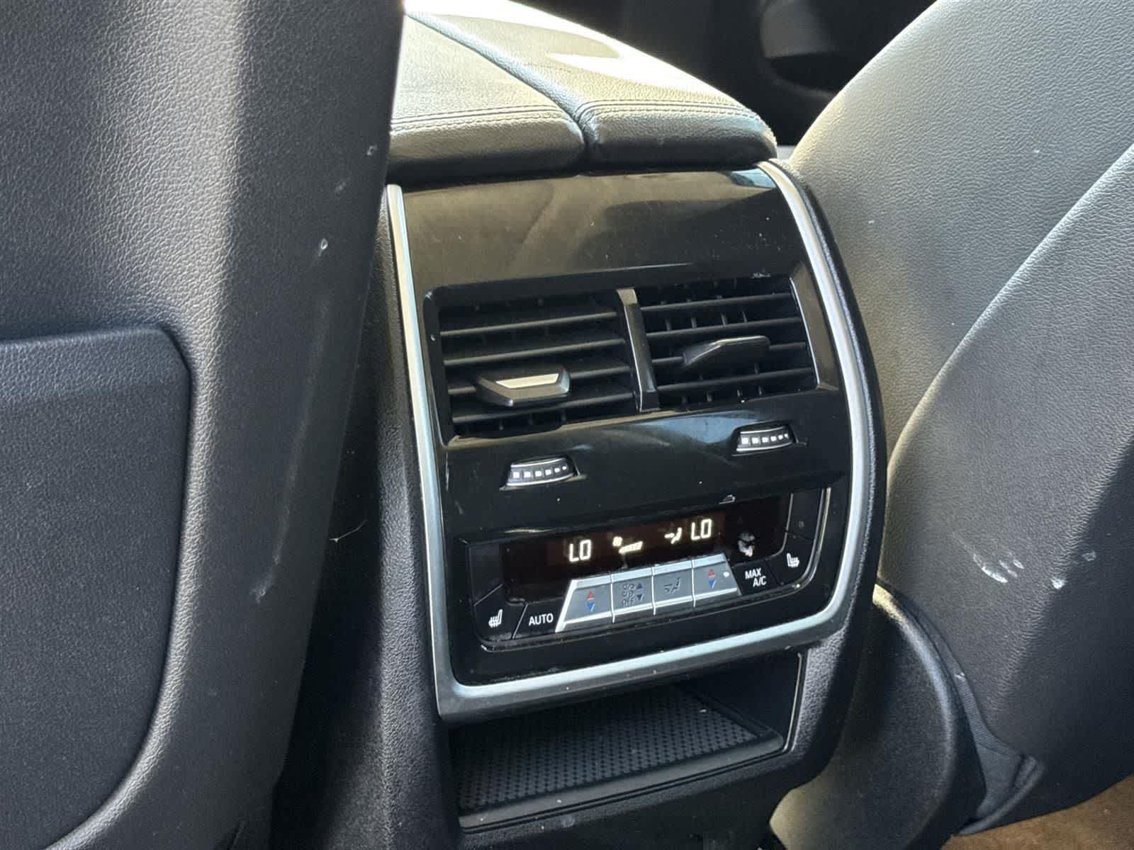 Thumbnail: 2022 BMW X7 - 36