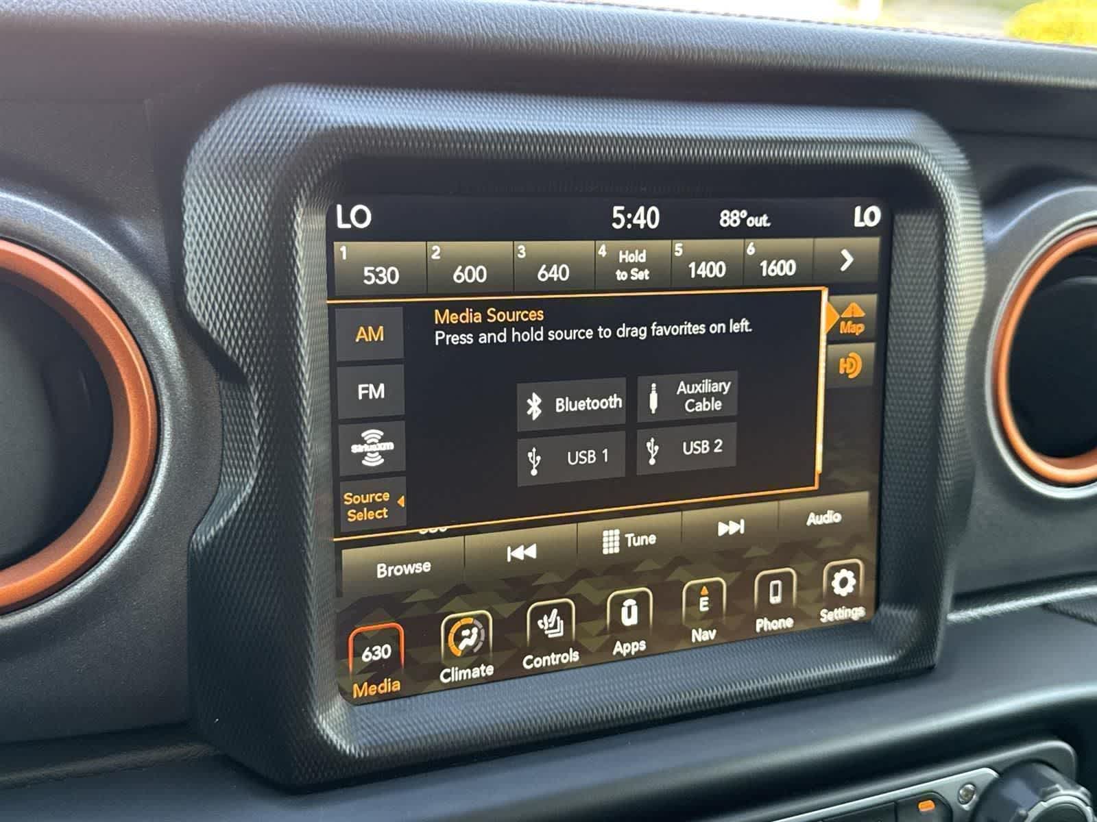 Thumbnail: 2023 Jeep Gladiator - 16