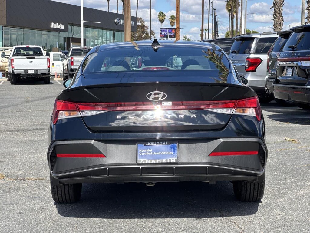 Used 2025 Hyundai Elantra SEL Sport Sedan