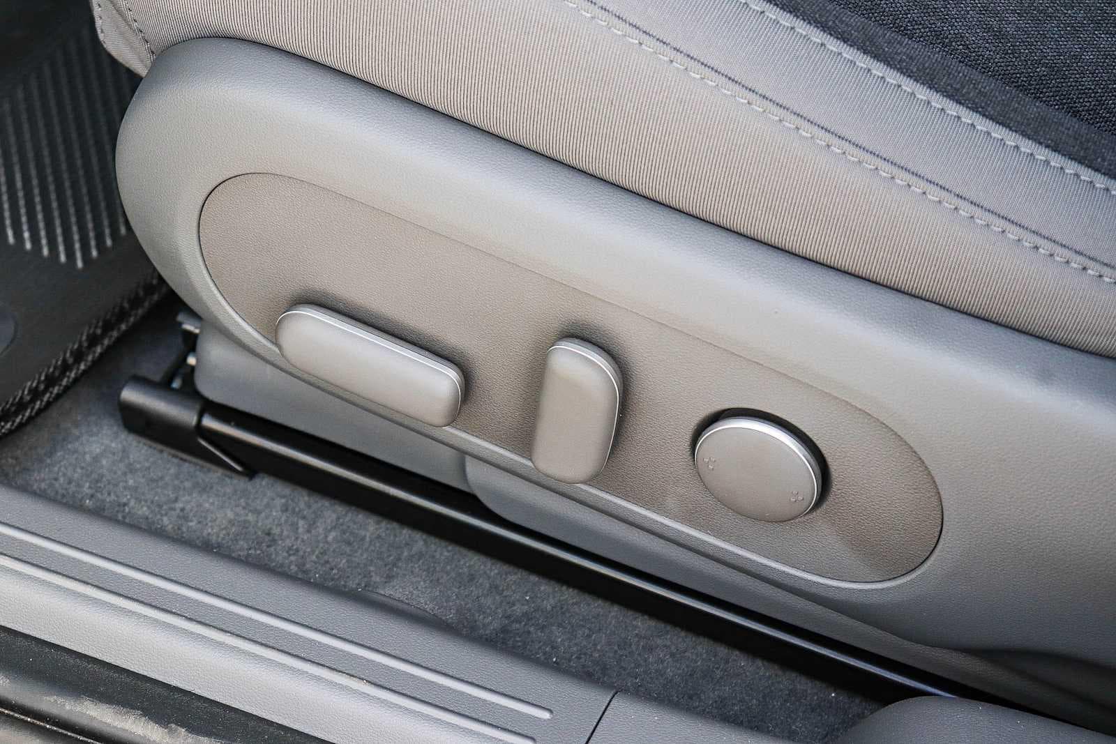 Thumbnail: 2026 Hyundai Ioniq 5 - 22