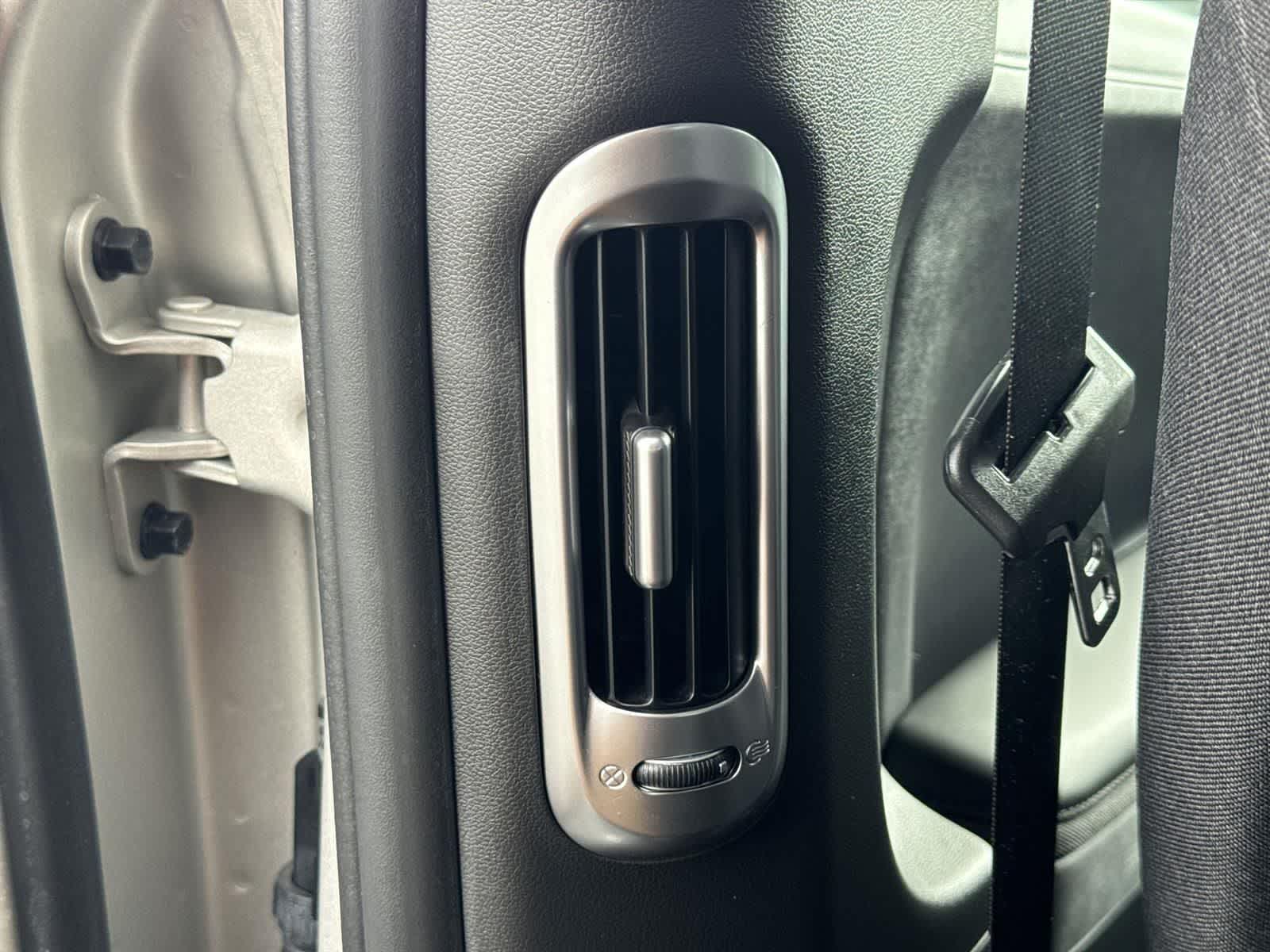 Thumbnail: 2023 Hyundai Ioniq 5 - 27