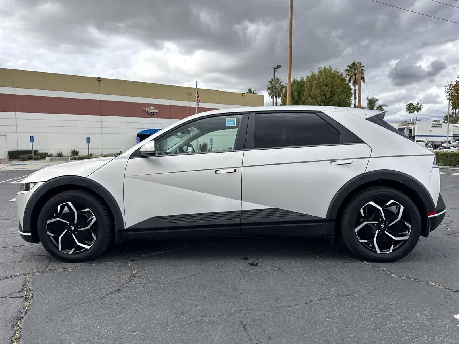 Thumbnail: 2023 Hyundai Ioniq 5 - 5