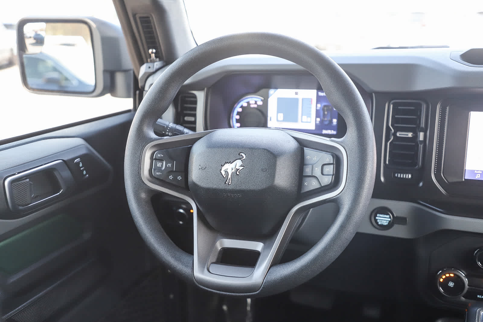 Thumbnail: 2023 Ford Bronco - 17