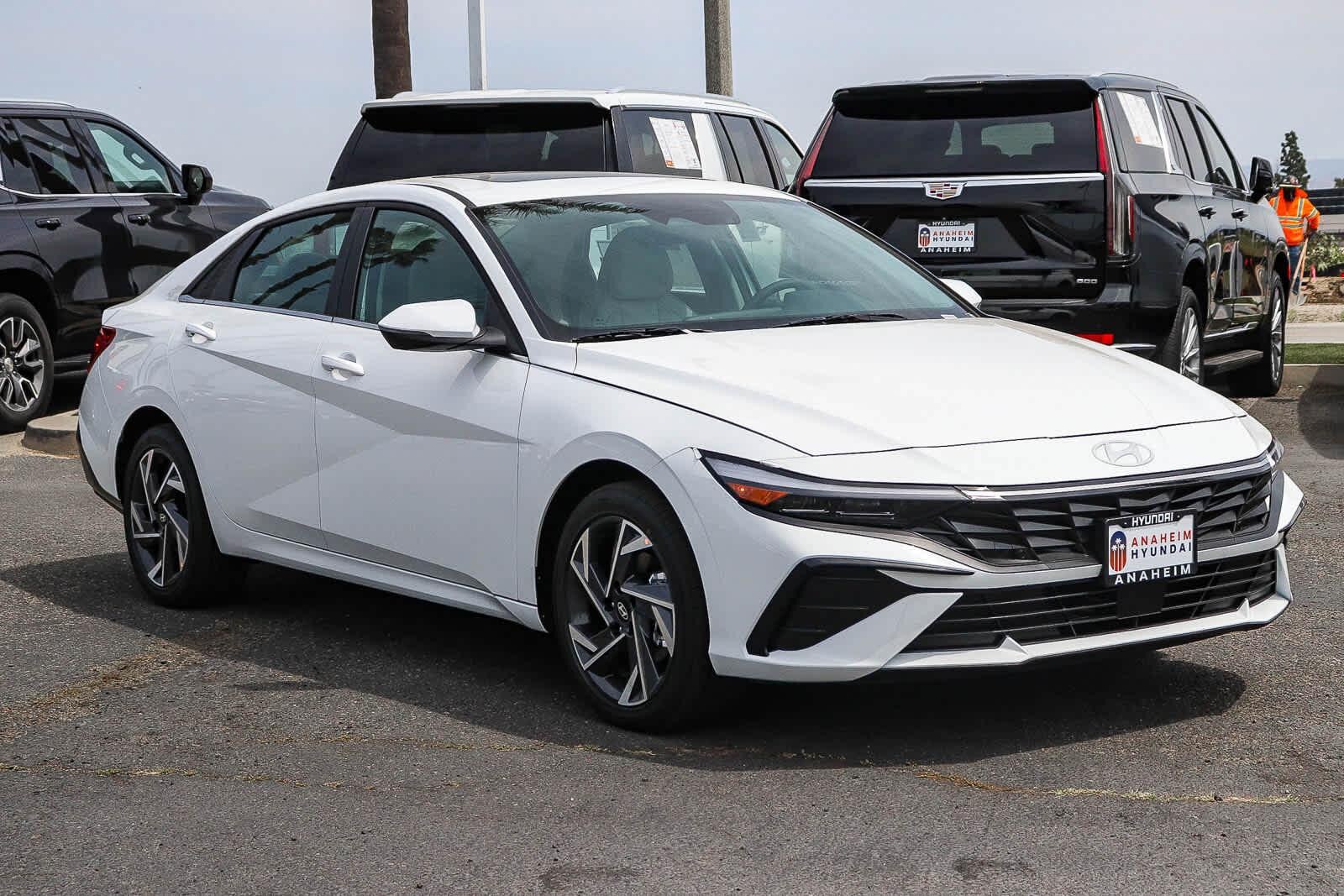 Thumbnail: 2026 Hyundai Elantra - 3