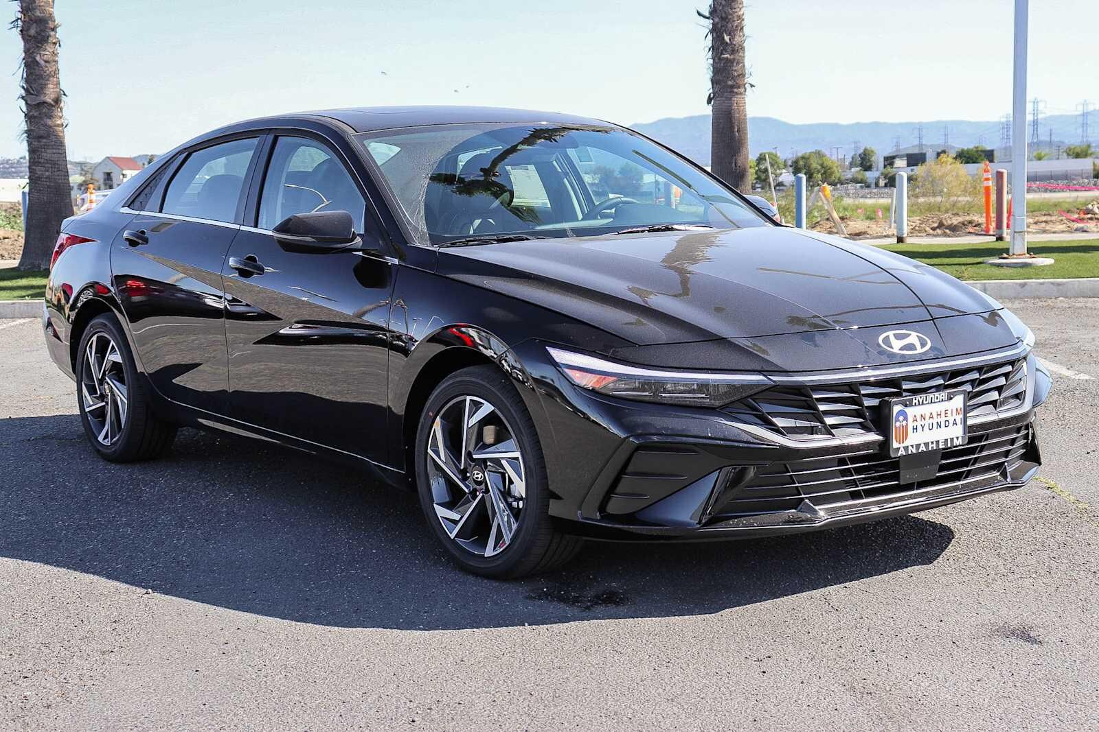 Thumbnail: 2026 Hyundai Elantra - 3