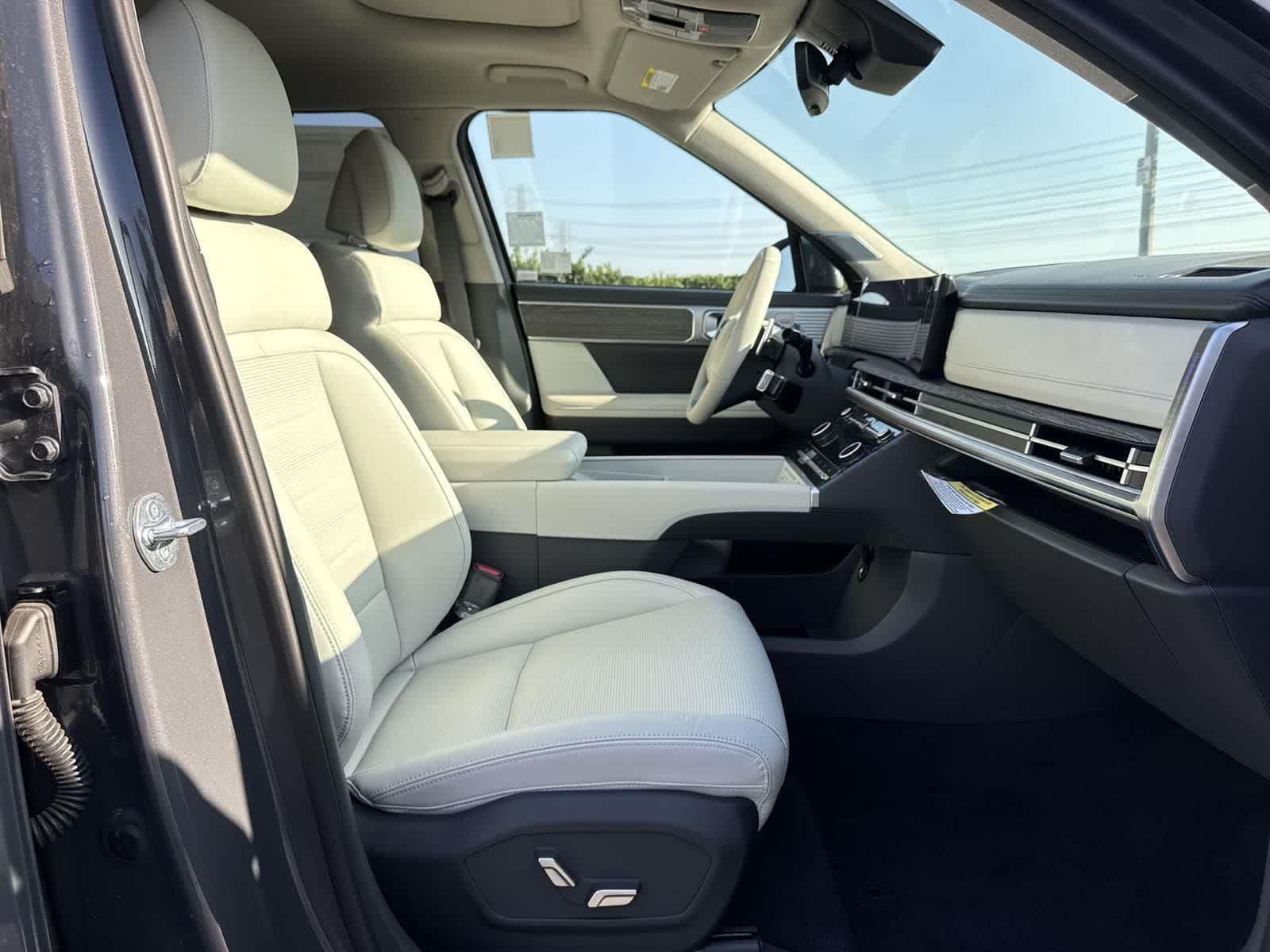 Thumbnail: 2025 Hyundai Santa Fe - 28