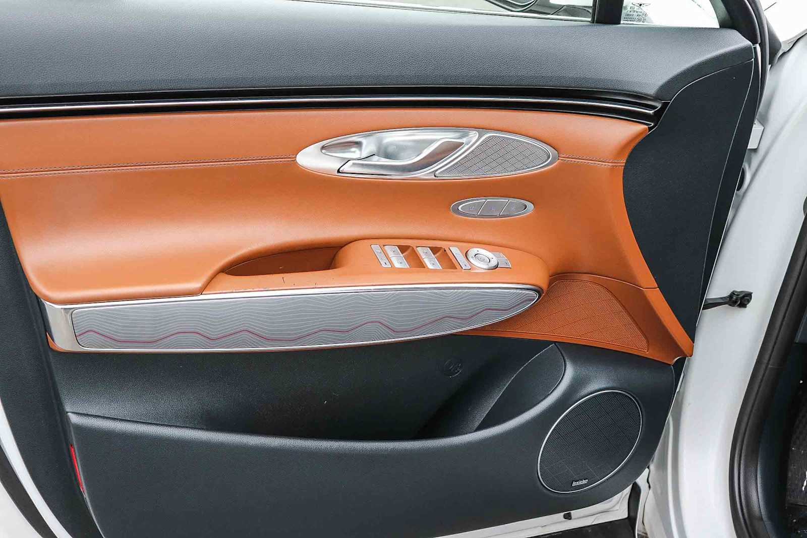 Thumbnail: 2023 Genesis GV70 - 21