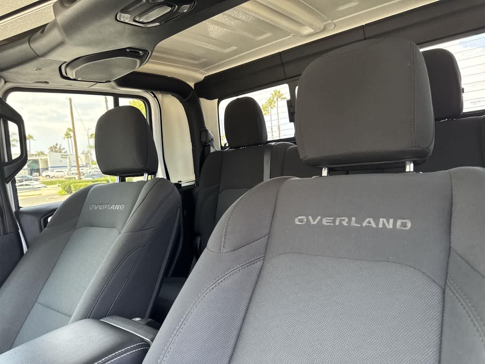 Thumbnail: 2023 Jeep Gladiator - 22