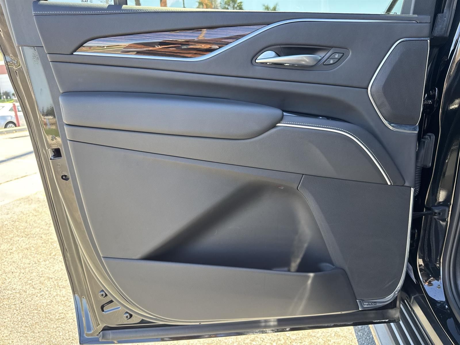 Thumbnail: 2023 Cadillac Escalade - 25