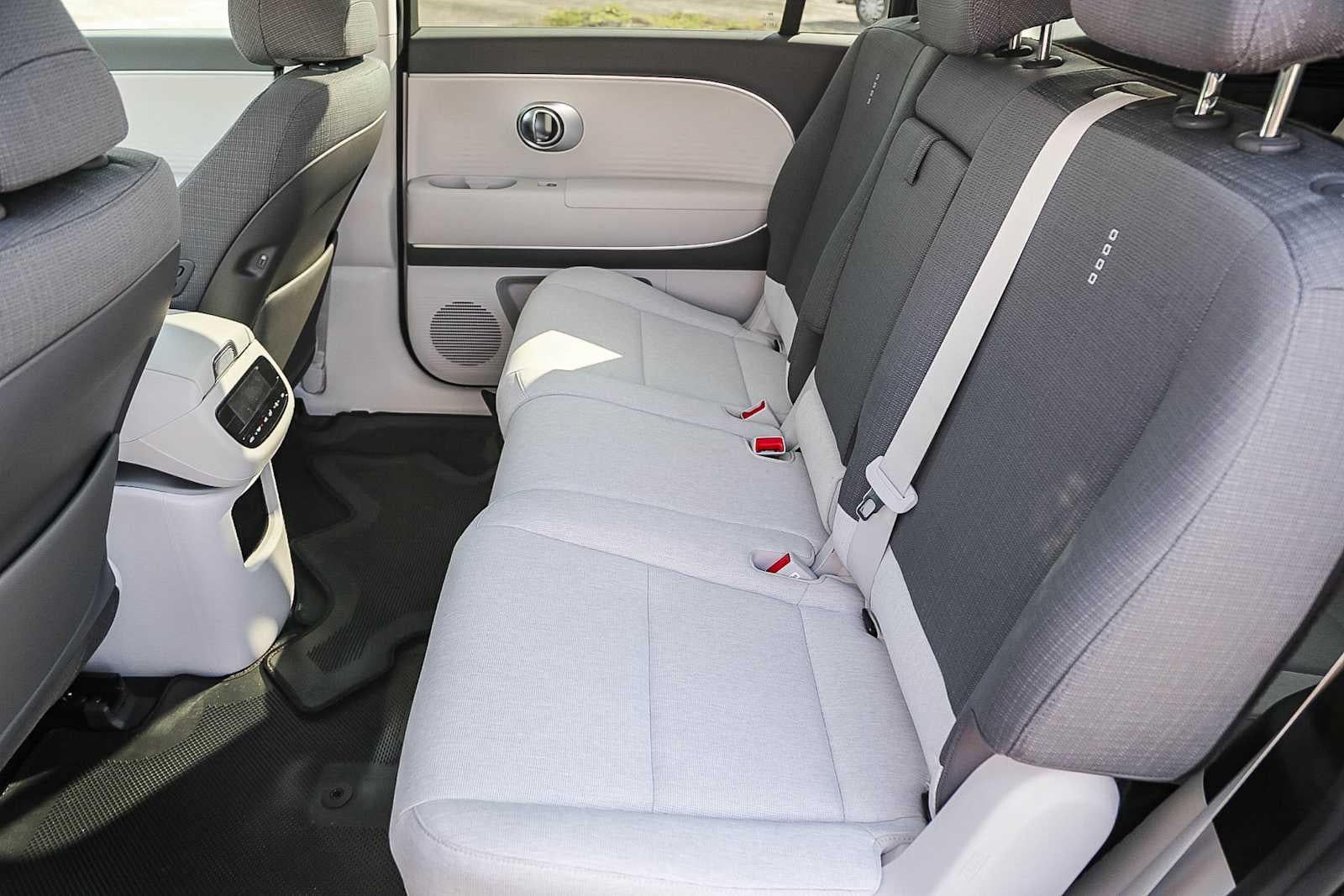 2026 Hyundai IONIQ 9 SE - Photo 18