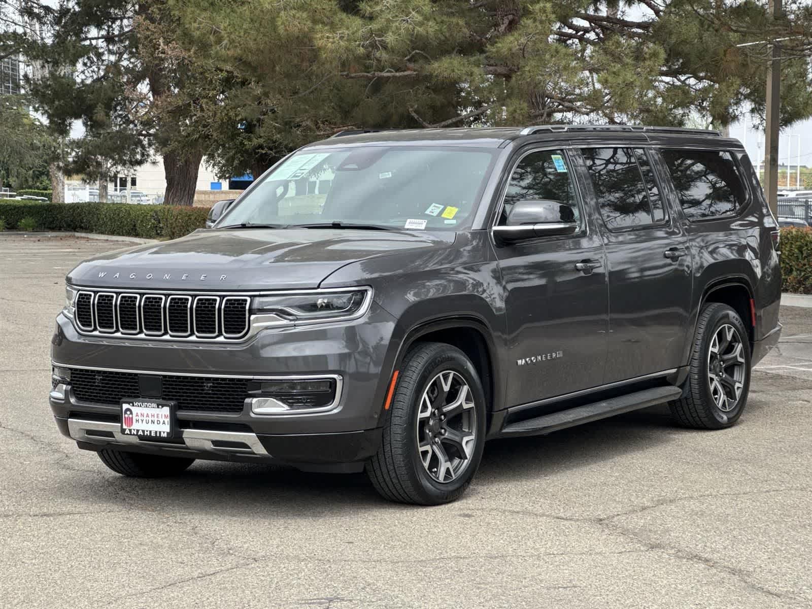 Thumbnail: 2023 Jeep Wagoneer - 6