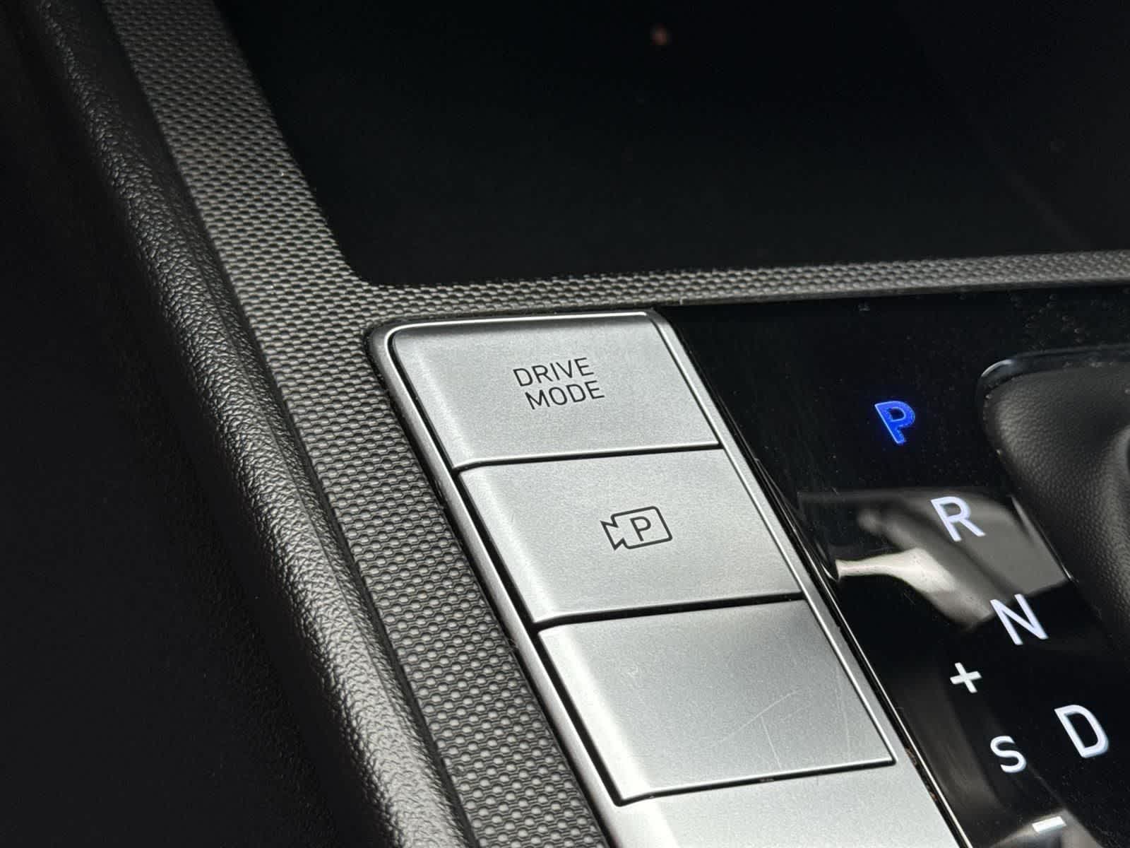 Thumbnail: 2022 Hyundai Elantra - 17