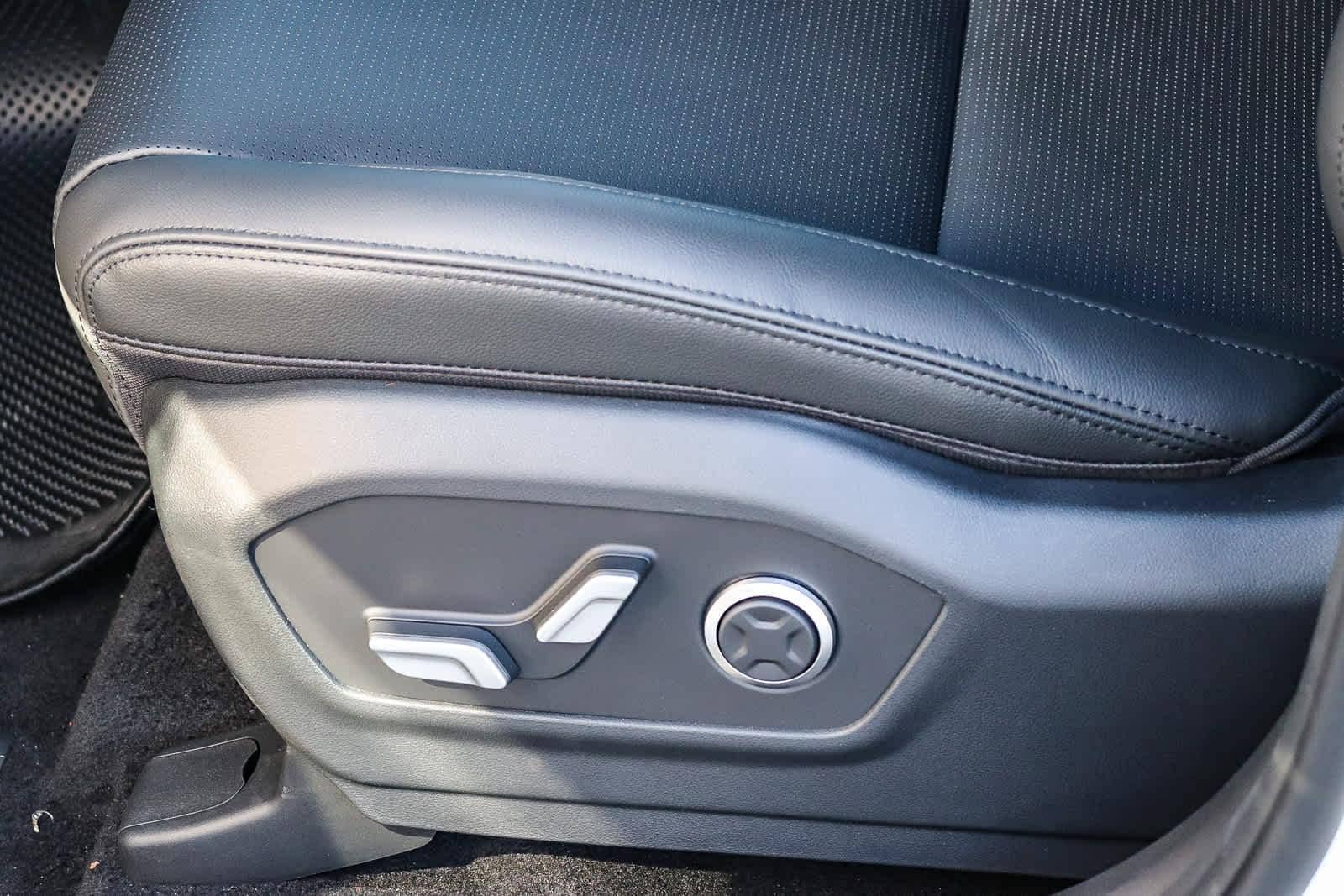 Thumbnail: 2025 Hyundai Santa Fe - 24