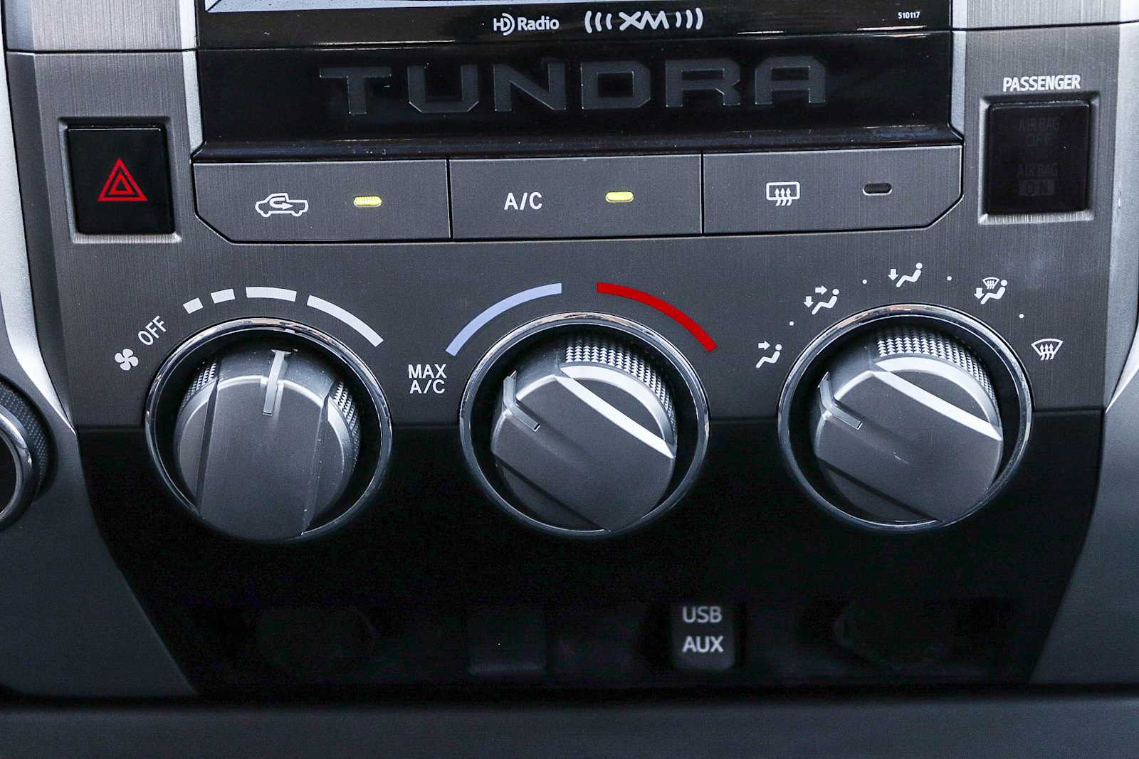 Thumbnail: 2016 Toyota Tundra - 15