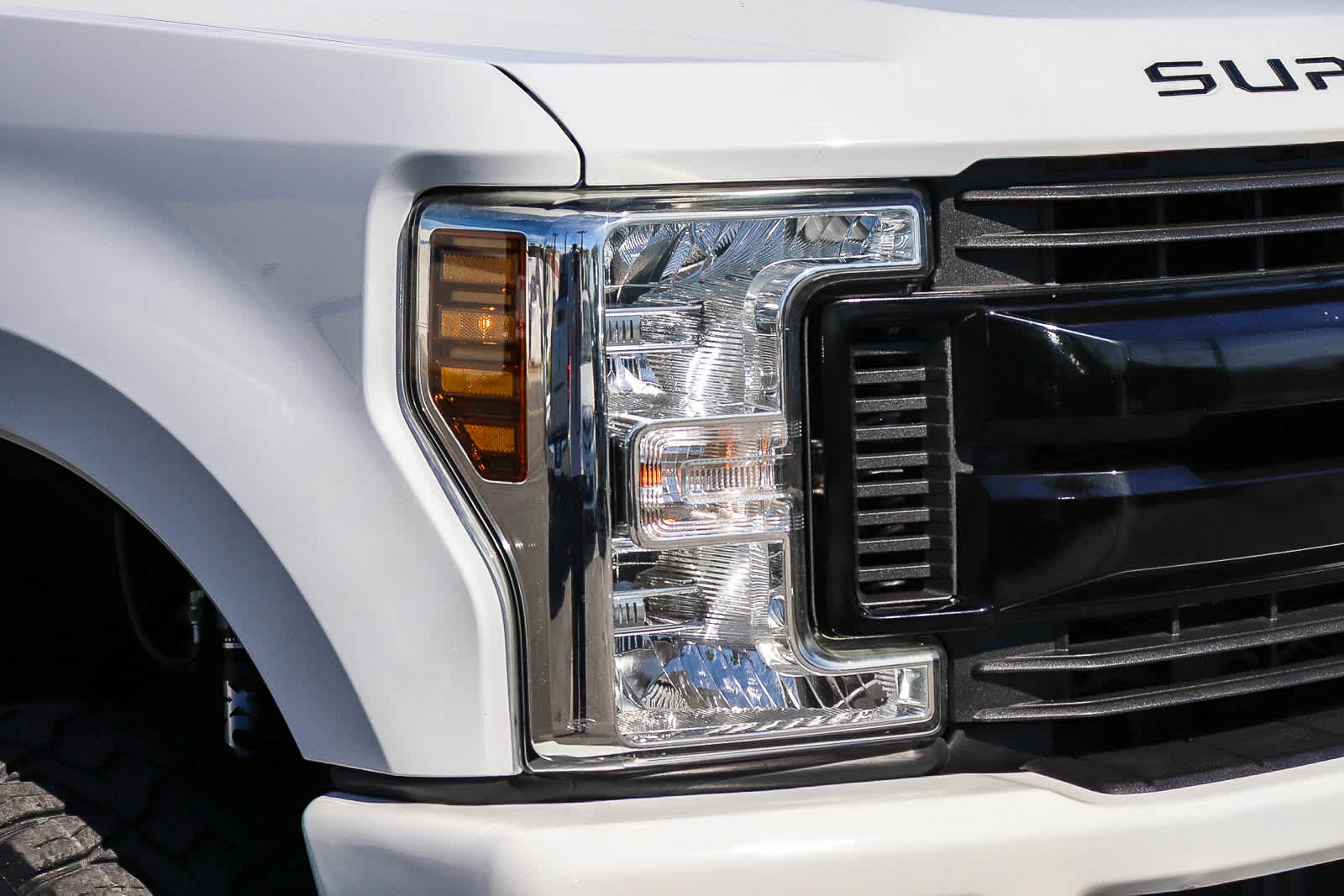 Thumbnail: 2019 Ford Econoline - 4