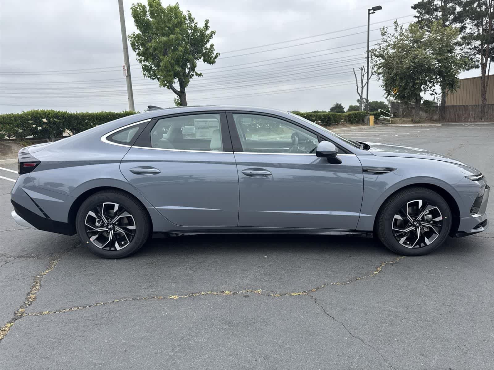 Thumbnail: 2025 Hyundai Sonata - 3