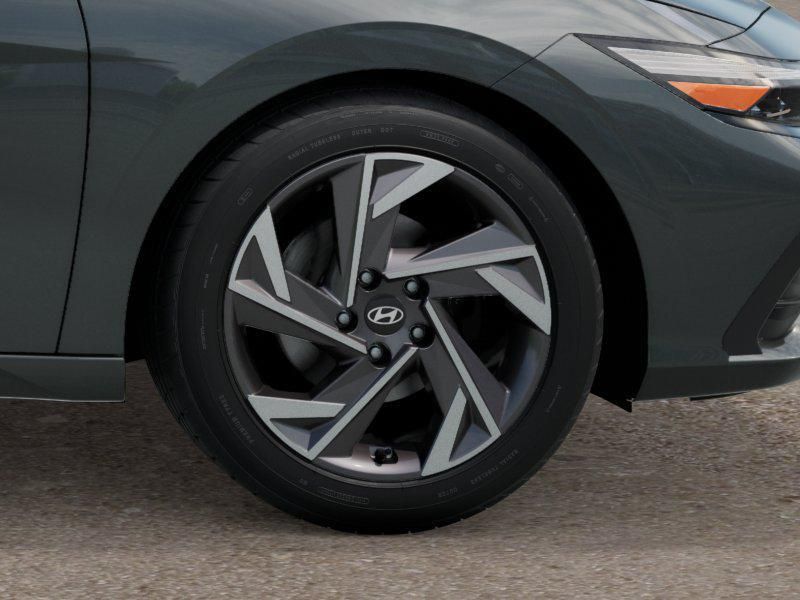 Thumbnail: 2025 Hyundai Elantra - 15