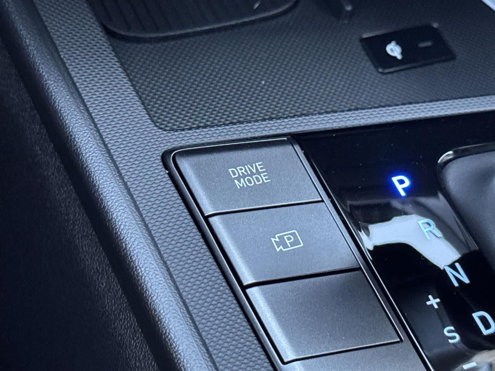 Thumbnail: 2025 Hyundai Elantra - 18